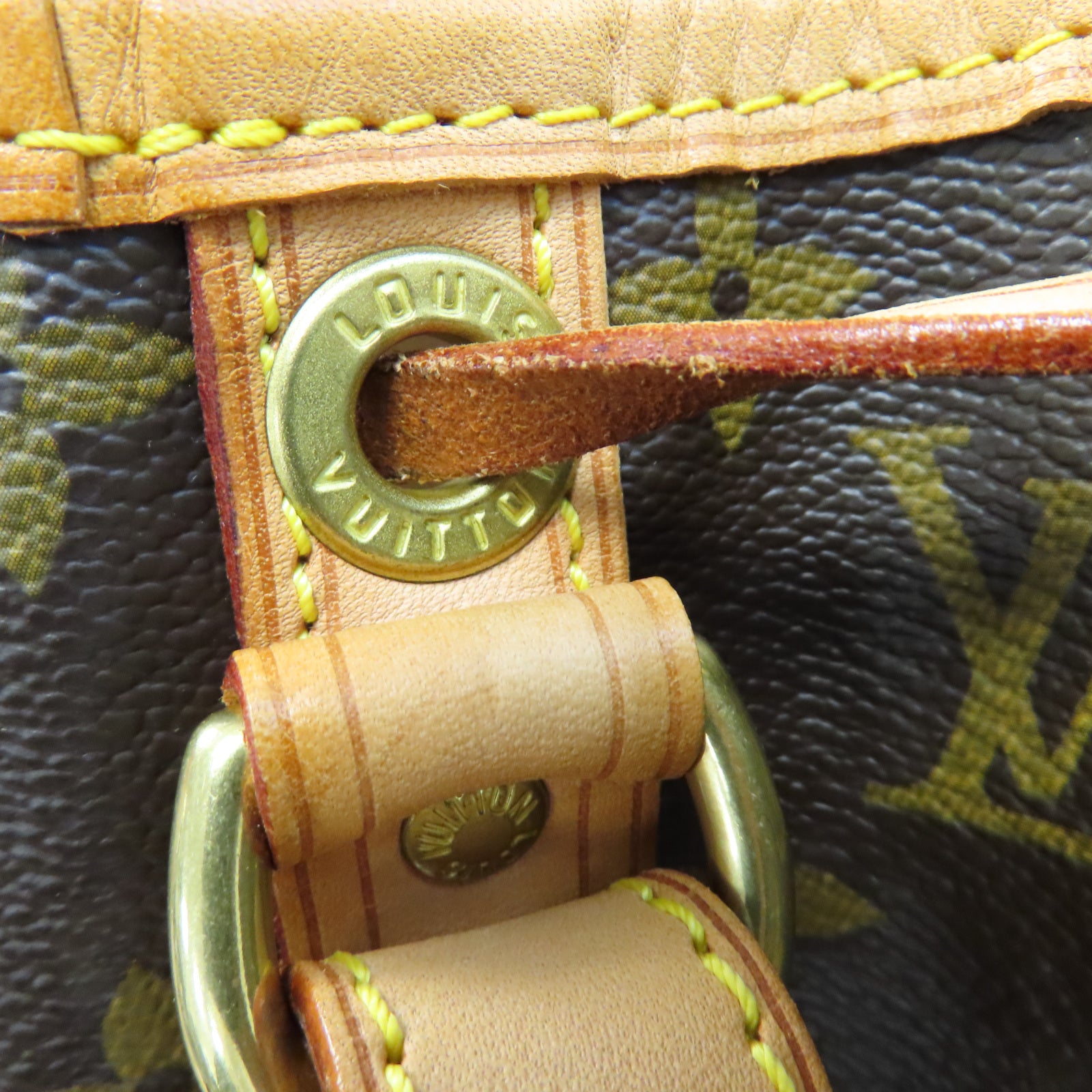 LOUIS VUITTON Monogram Petit Noe金扣肩背袋啡色