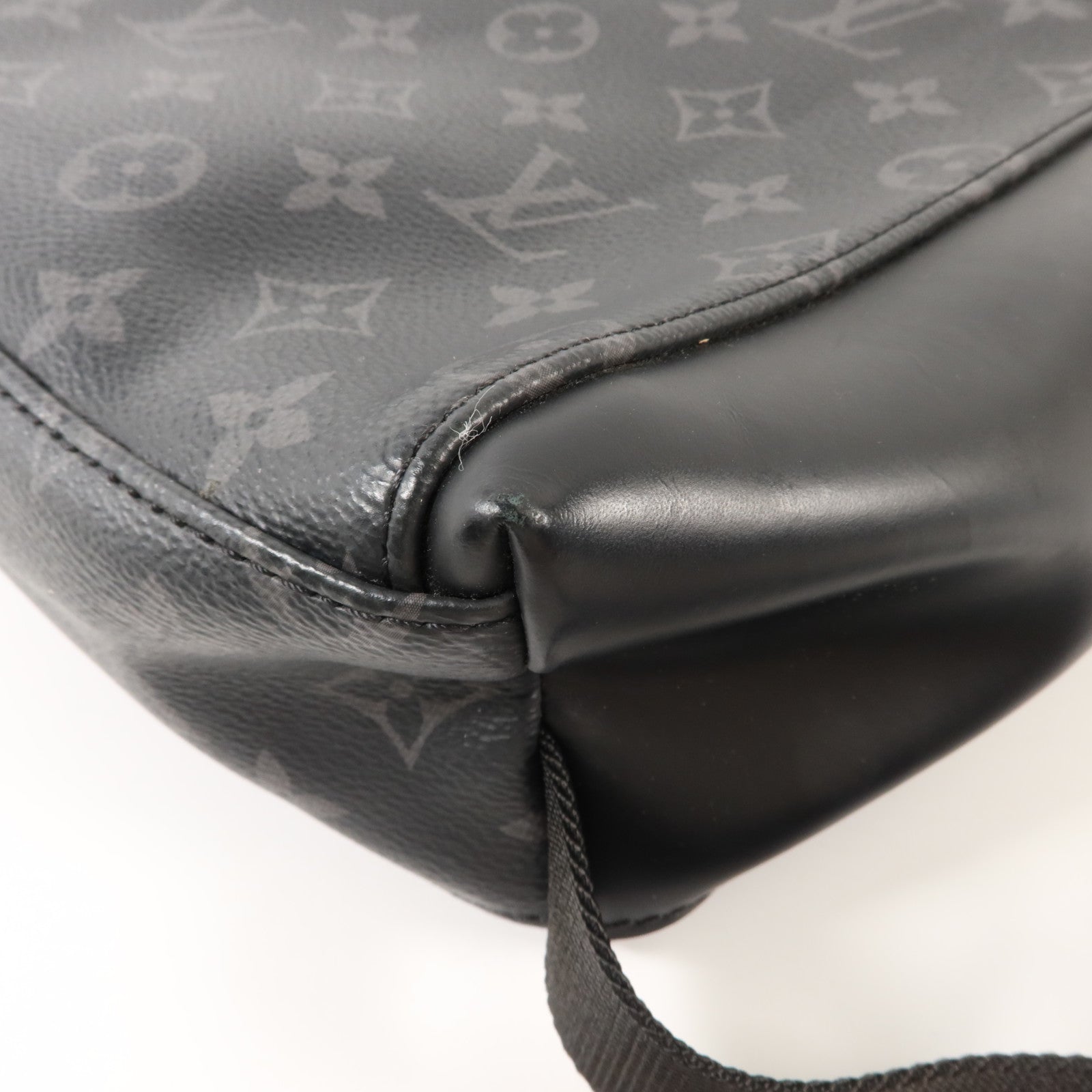 LOUIS VUITTON Monogram Eclipse Messenger PM Voyager銀扣肩背袋