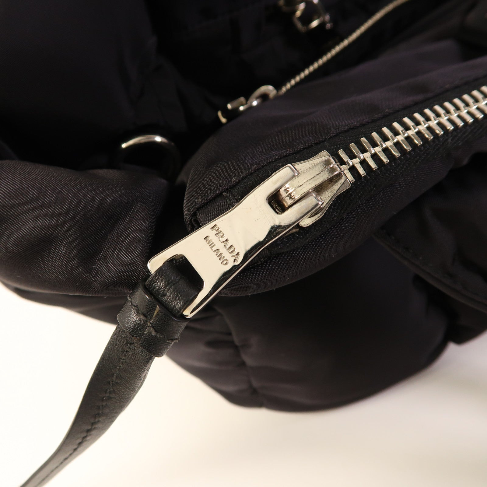 PRADA 尼龍2 Way Shoulder銀扣手挽肩背兩用袋