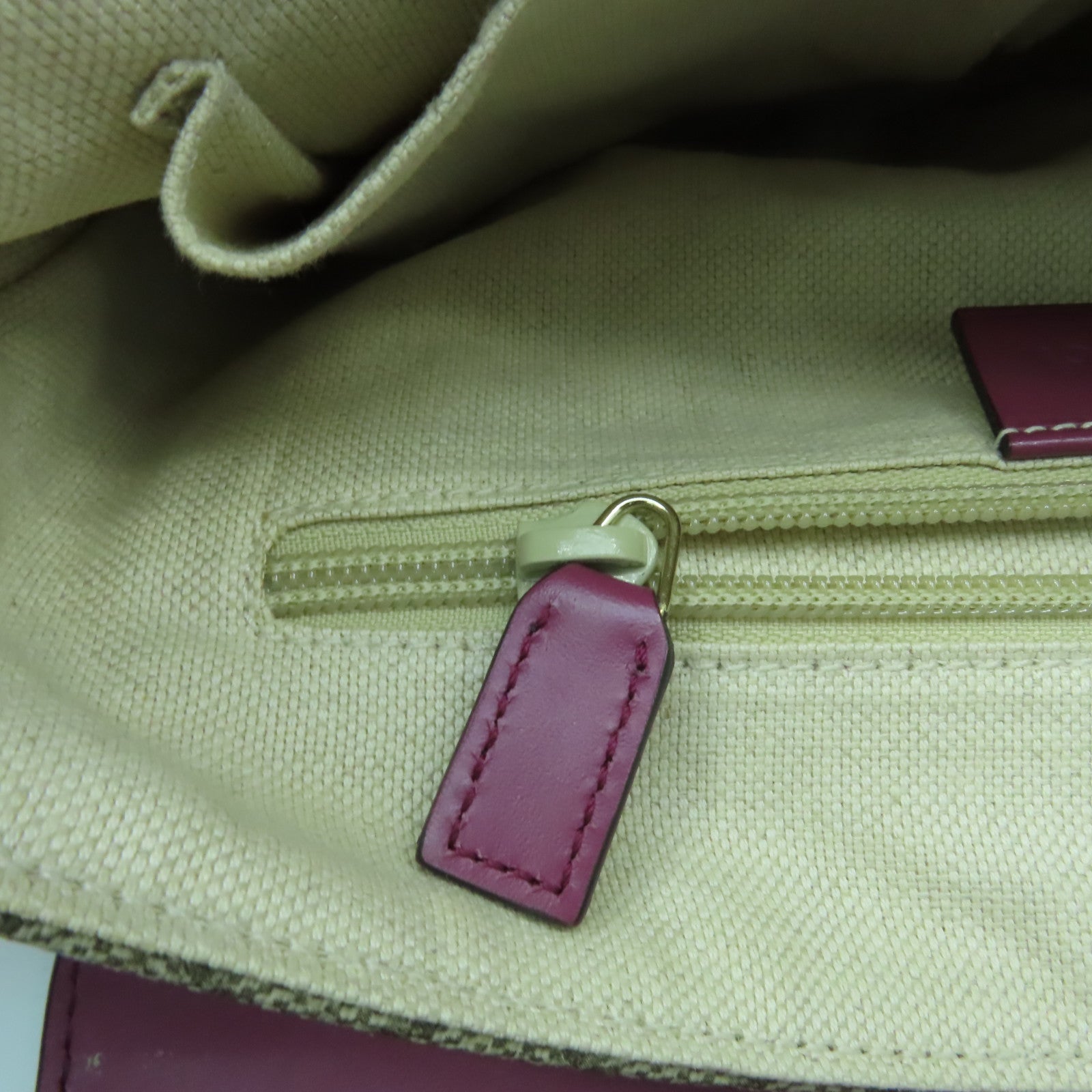 GUCCI 【激減優惠】塗層帆布/牛皮皮革Shoulder Bag金扣肩背袋啡色/紫色