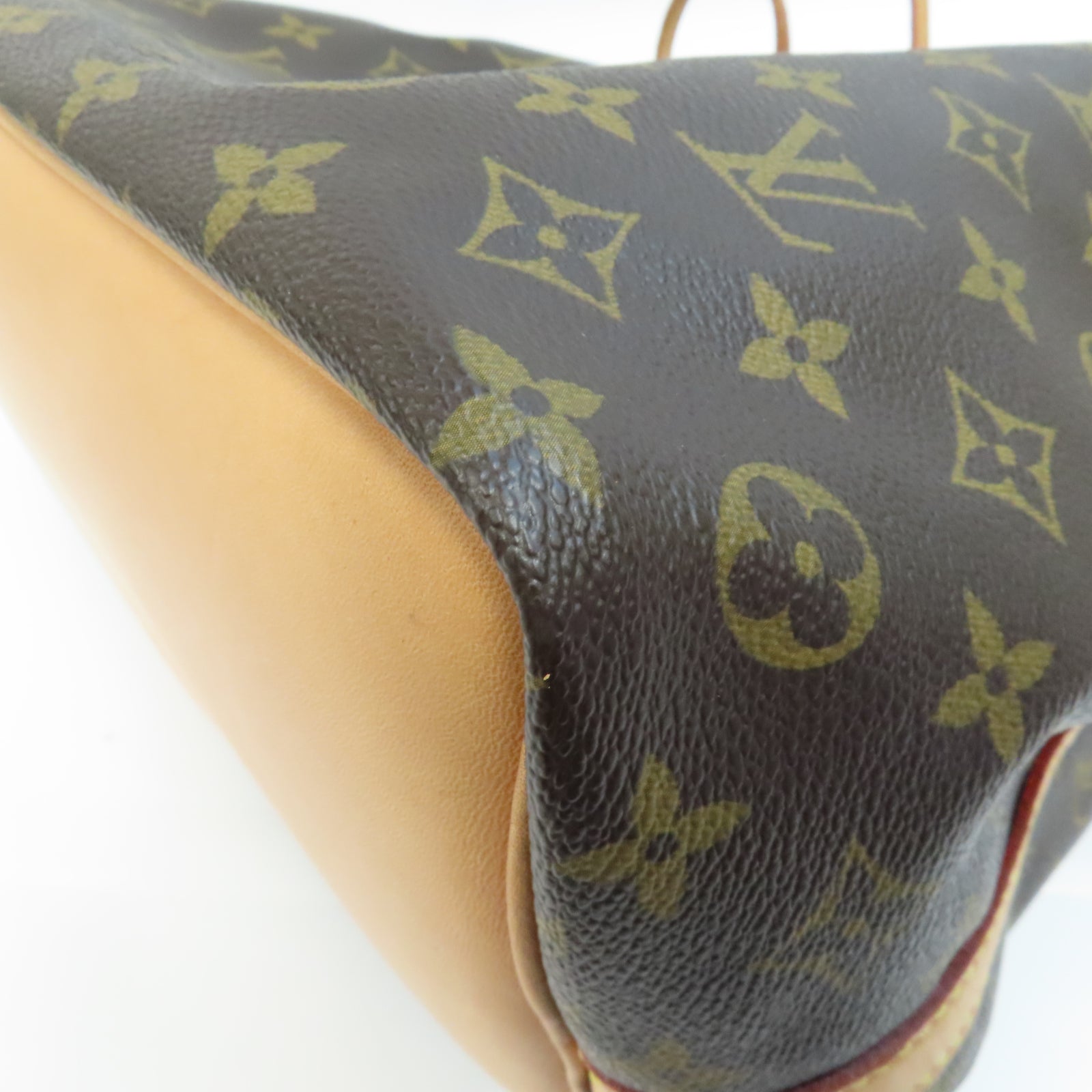 LOUIS VUITTON Monogram Petit Noe金扣肩背袋啡色