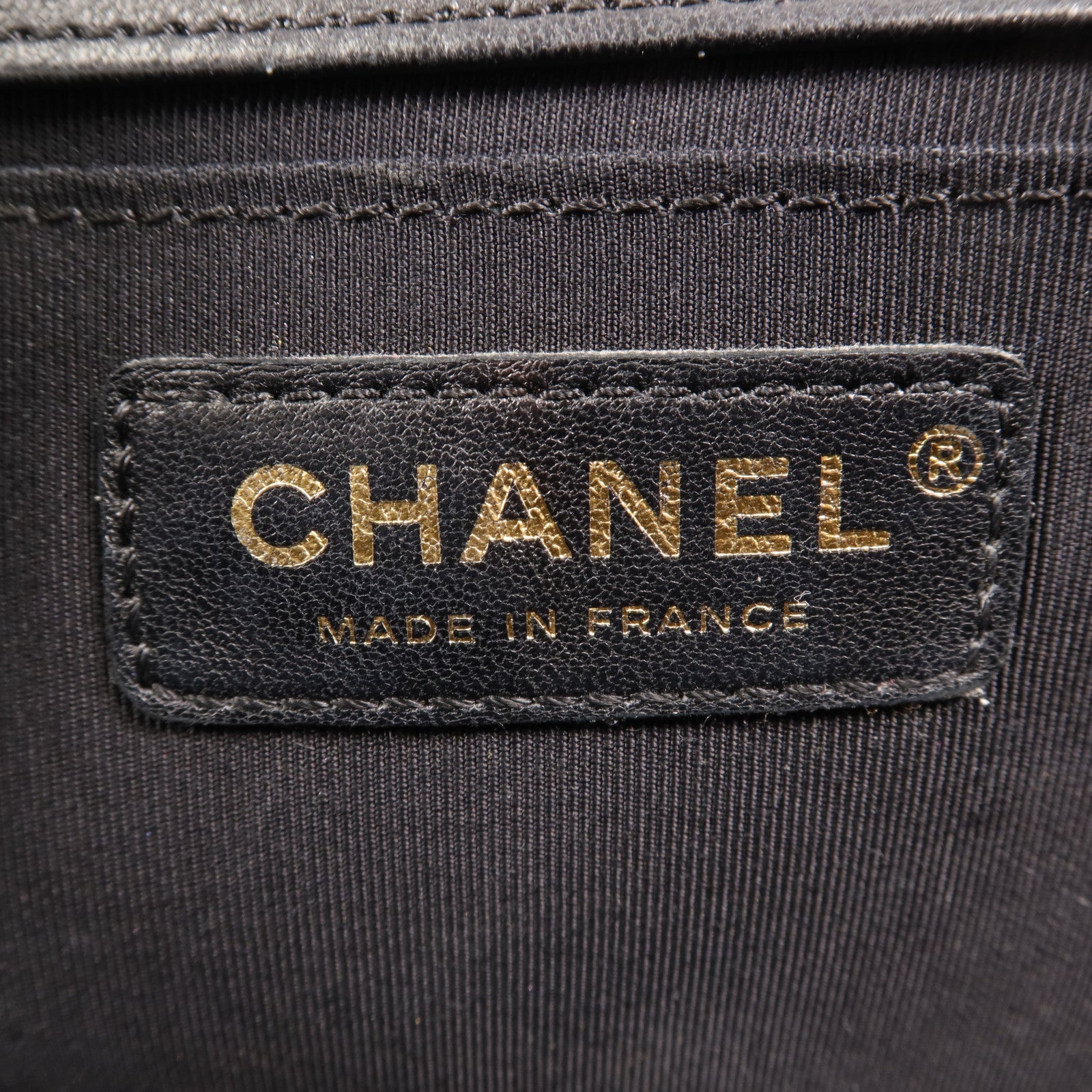 CHANEL 羊皮皮革Boy 25金扣肩背袋