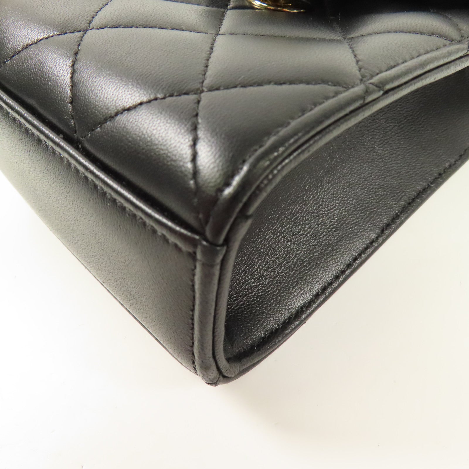 CHANEL 牛皮皮革Chain Shoulder金扣鏈帶肩背袋