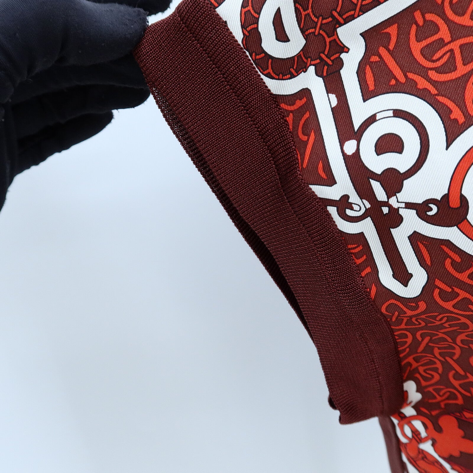 HERMES Silk Mors Et Gourmettes Top上衣