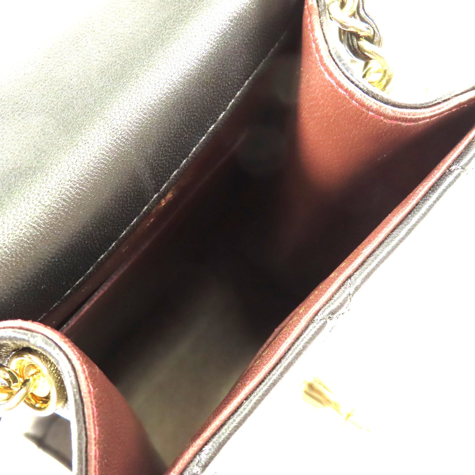 CHANEL 牛皮皮革Chain Shoulder金扣鏈帶肩背袋