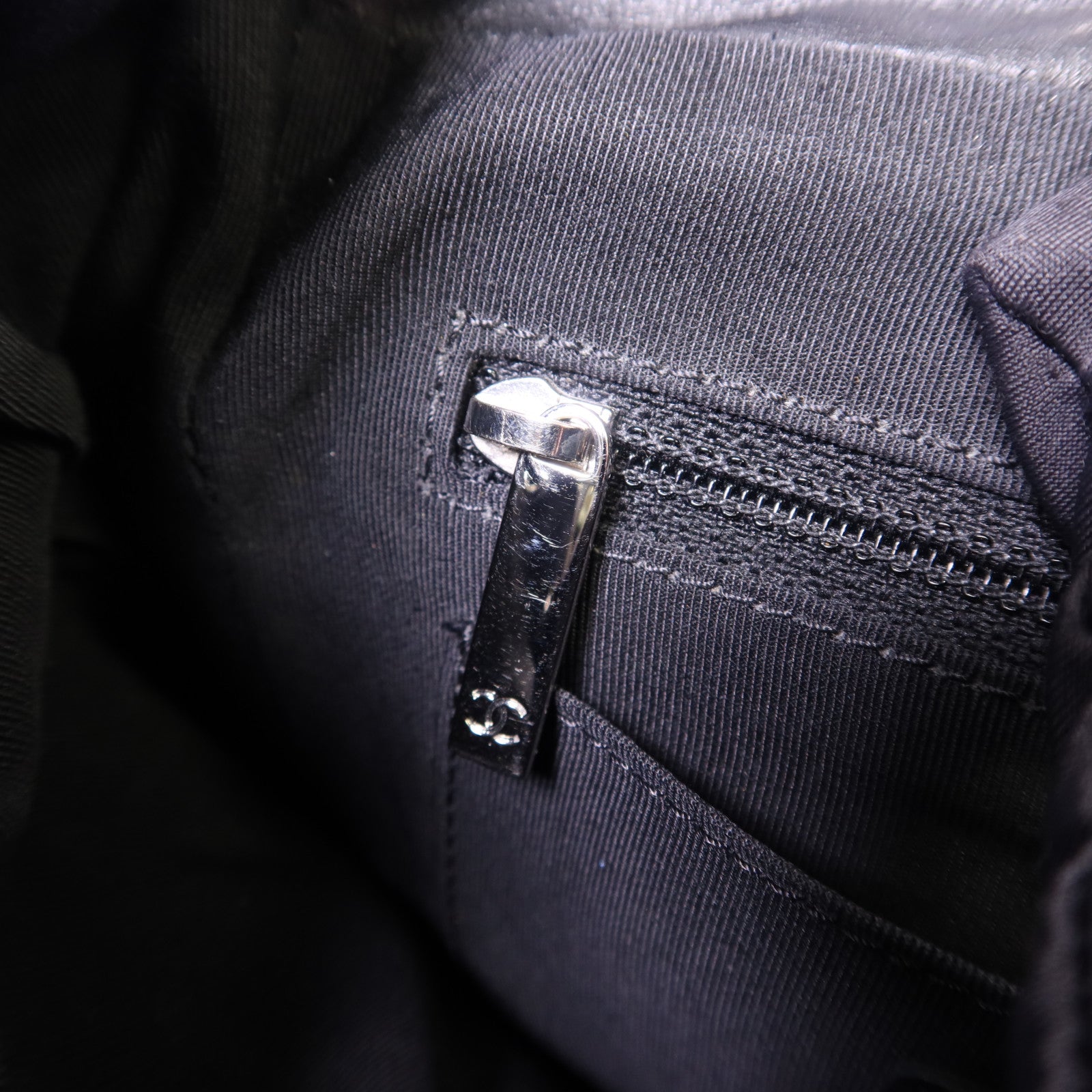 CHANEL 羊皮皮革Backpack銀扣背包