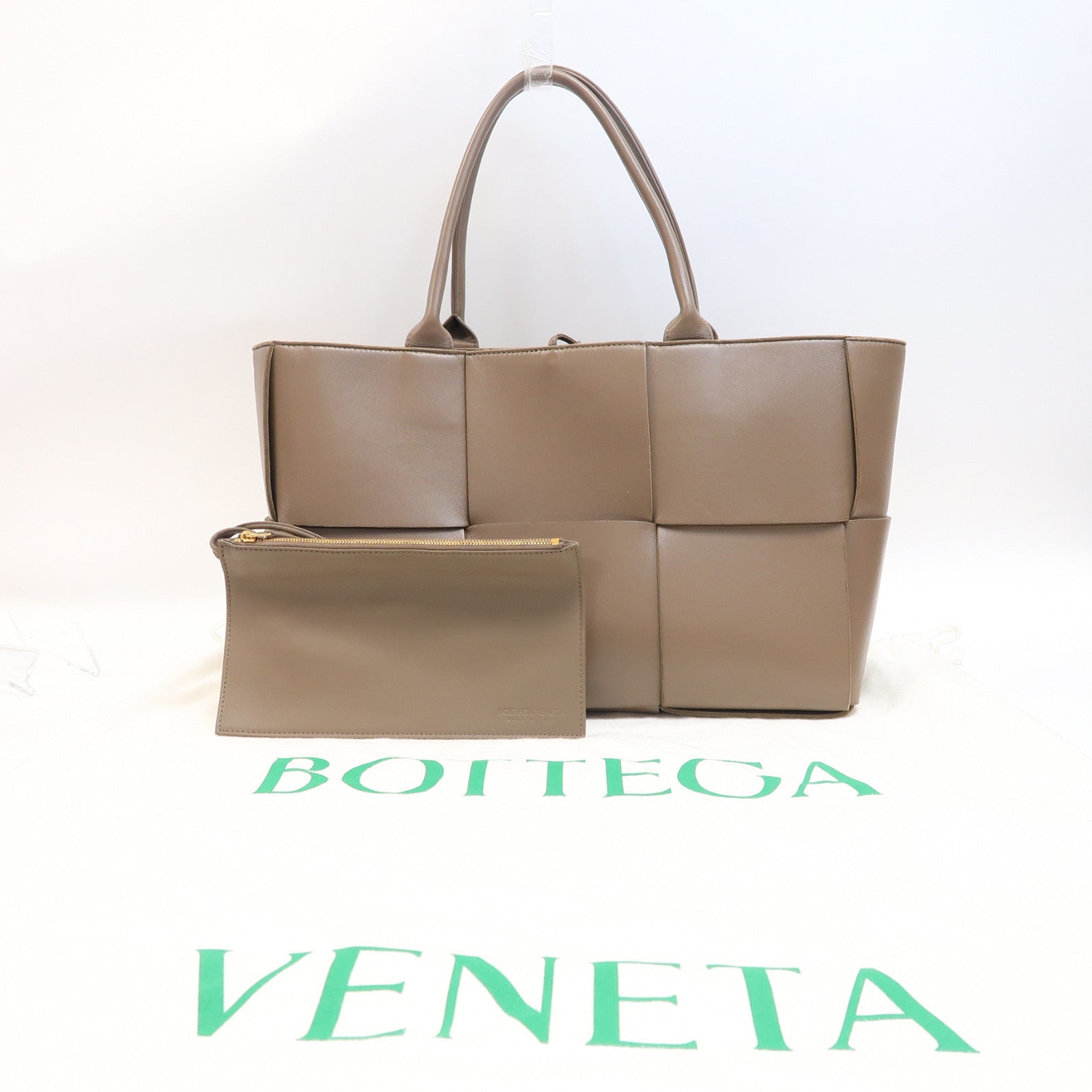BOTTEGA VENETA 羊皮皮革Medium Arco Tote Bag金扣手挽袋啡色