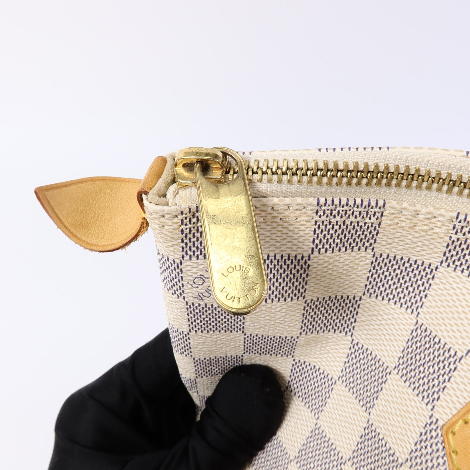 LOUIS VUITTON 【激減優惠】Damier Azur Saleya PM金扣手挽袋