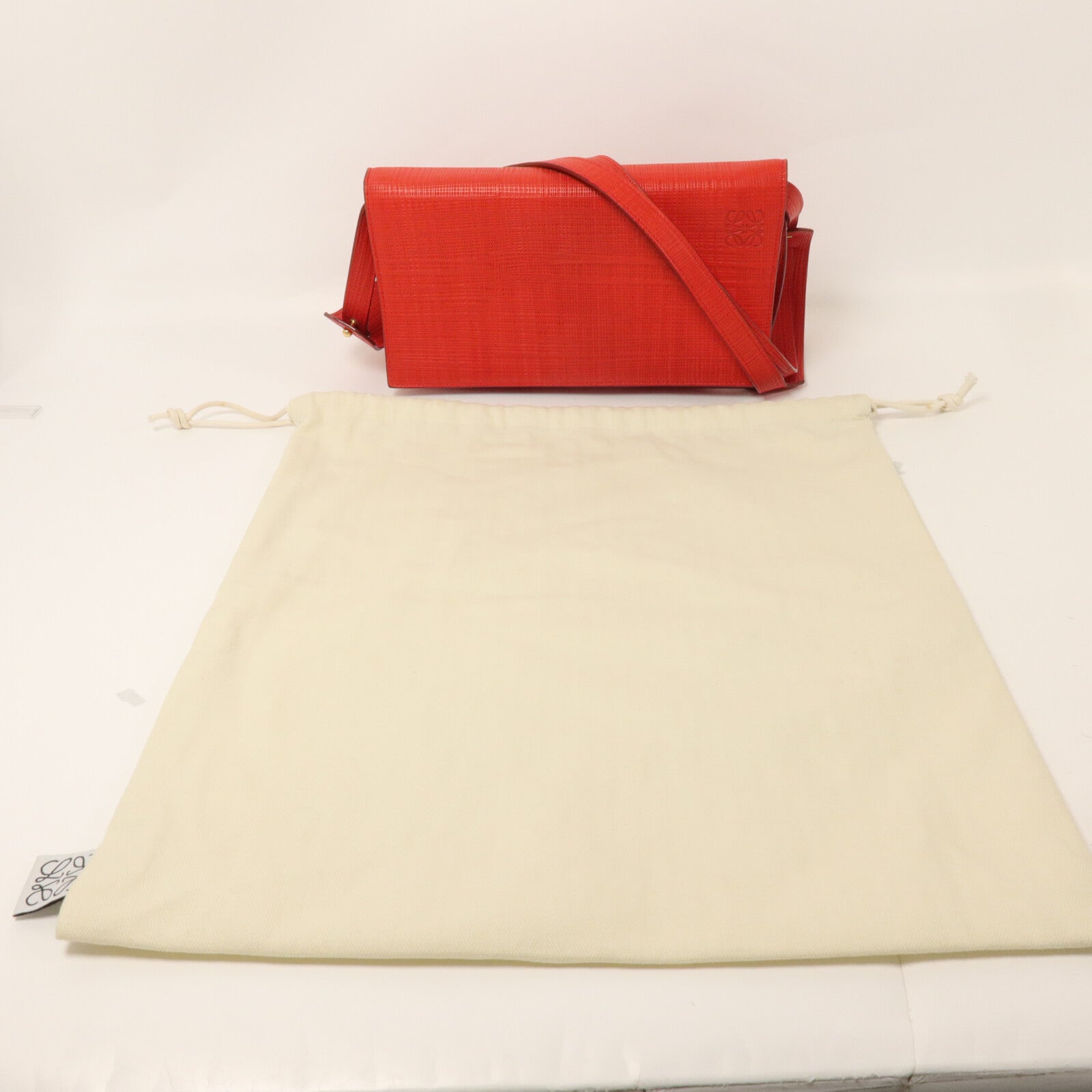 LOEWE 牛皮皮革Shoulder Bag肩背袋