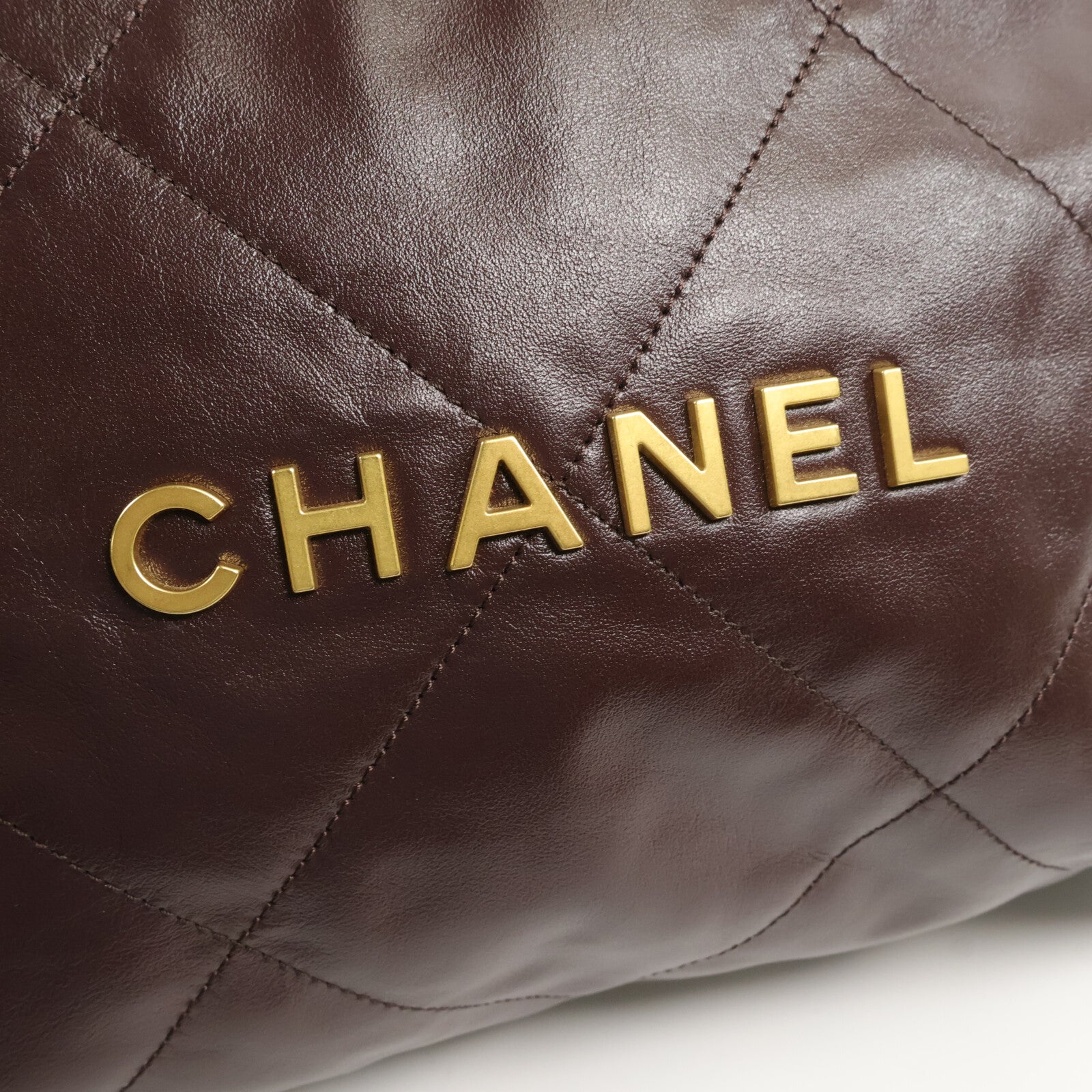 CHANEL 牛皮皮革Chanel 22 Small鏈帶肩背袋