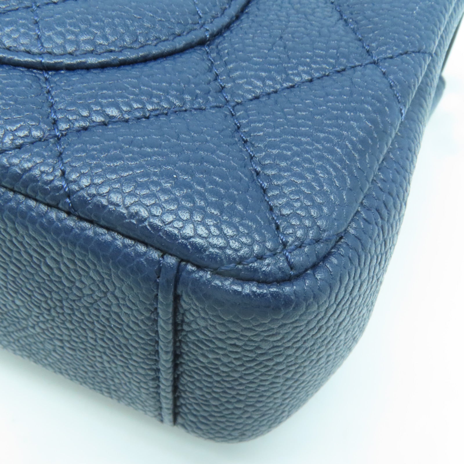 CHANEL 菱格Caviar皮革CC Filigree Flap Bag金扣鏈帶肩背袋深藍色/黑色
