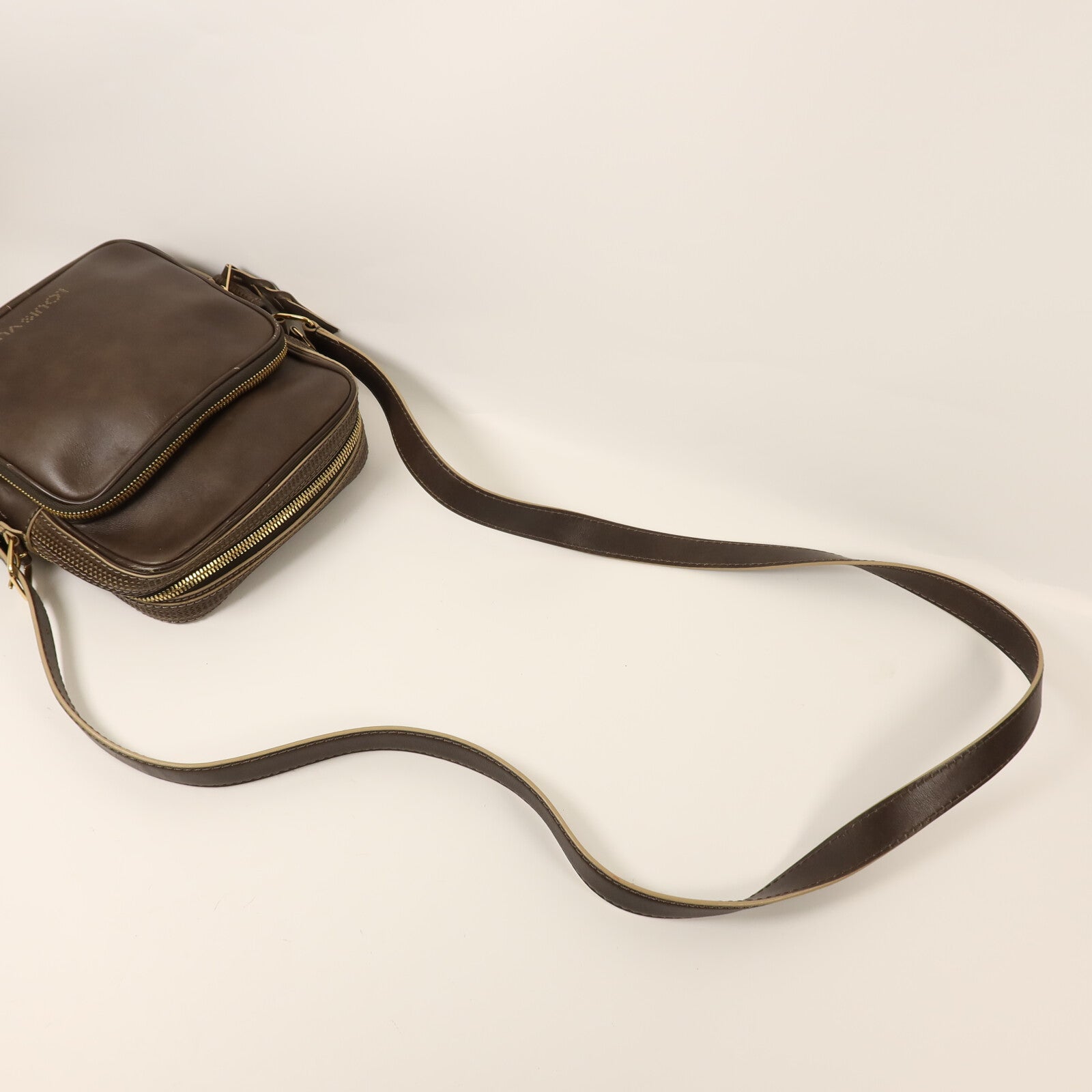 LOUIS VUITTON 【激減優惠】Bequia皮革Trotter GM金扣肩背袋
