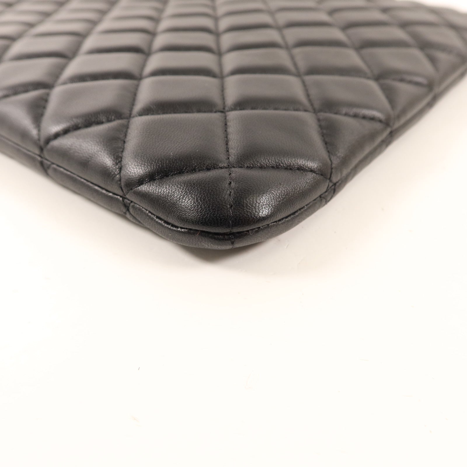 CHANEL 羊皮皮革Pouch金扣小袋
