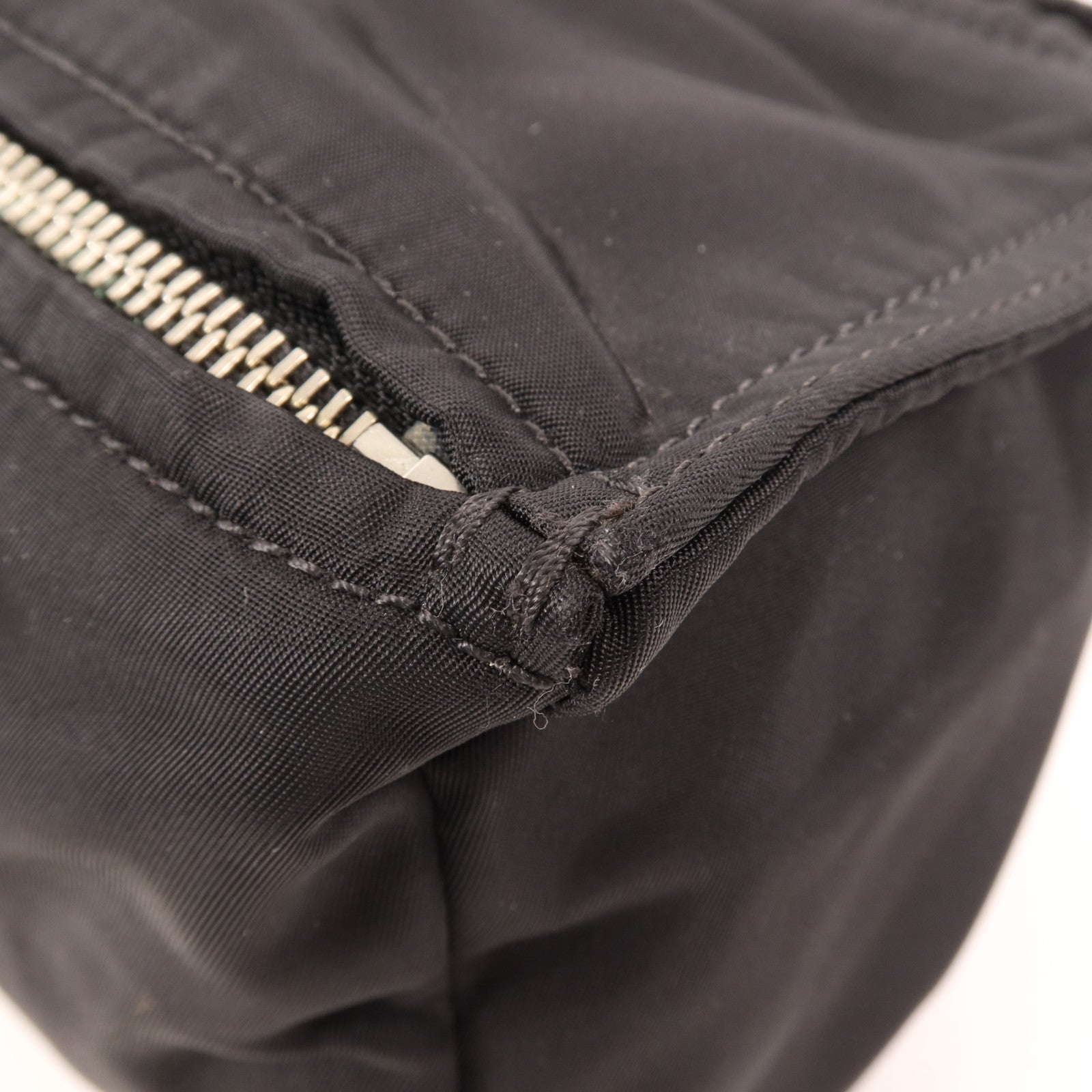 GIVENCHY 尼龍Pandora Mini銀扣肩背袋