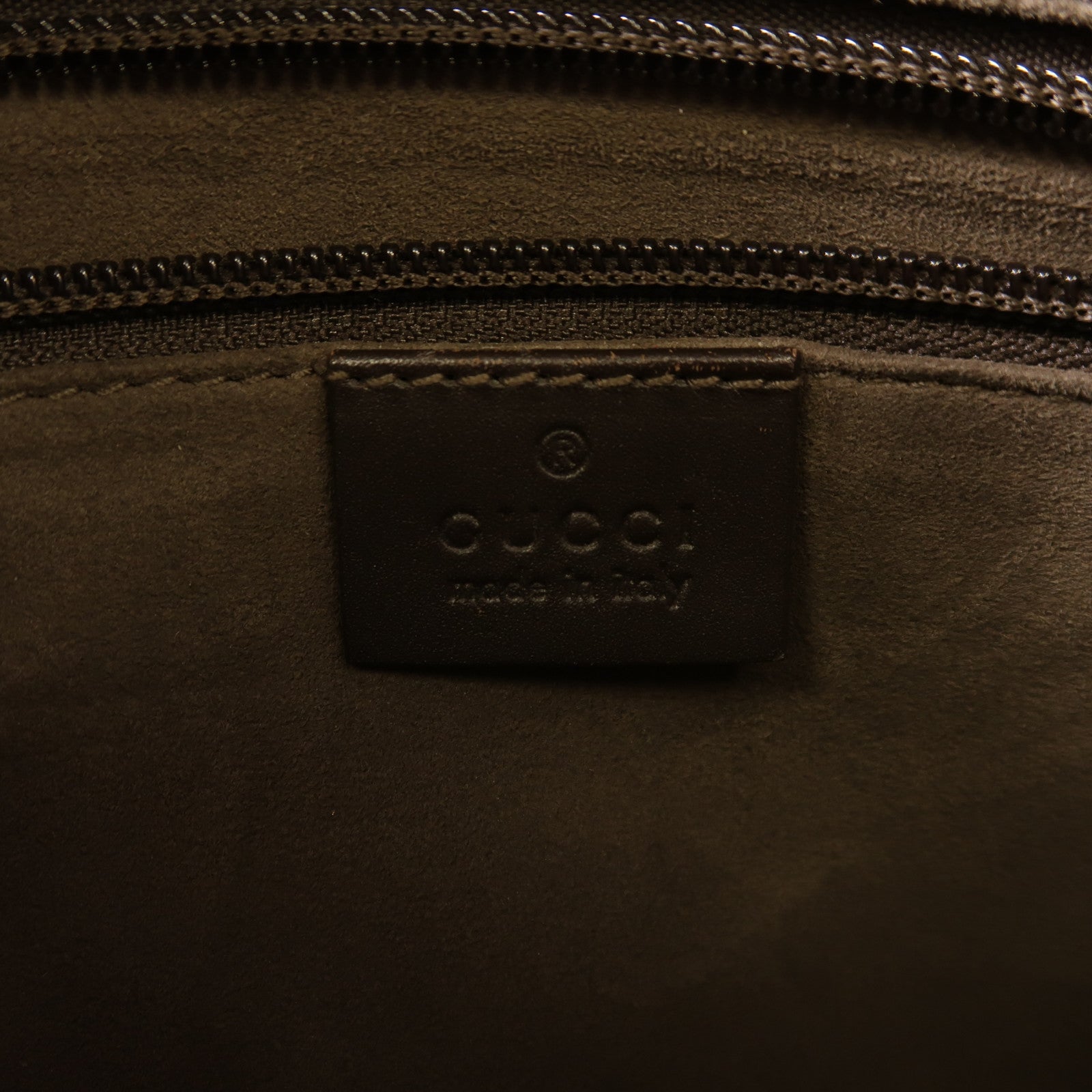 GUCCI 塗層帆布Gucci Signature銀扣肩背袋