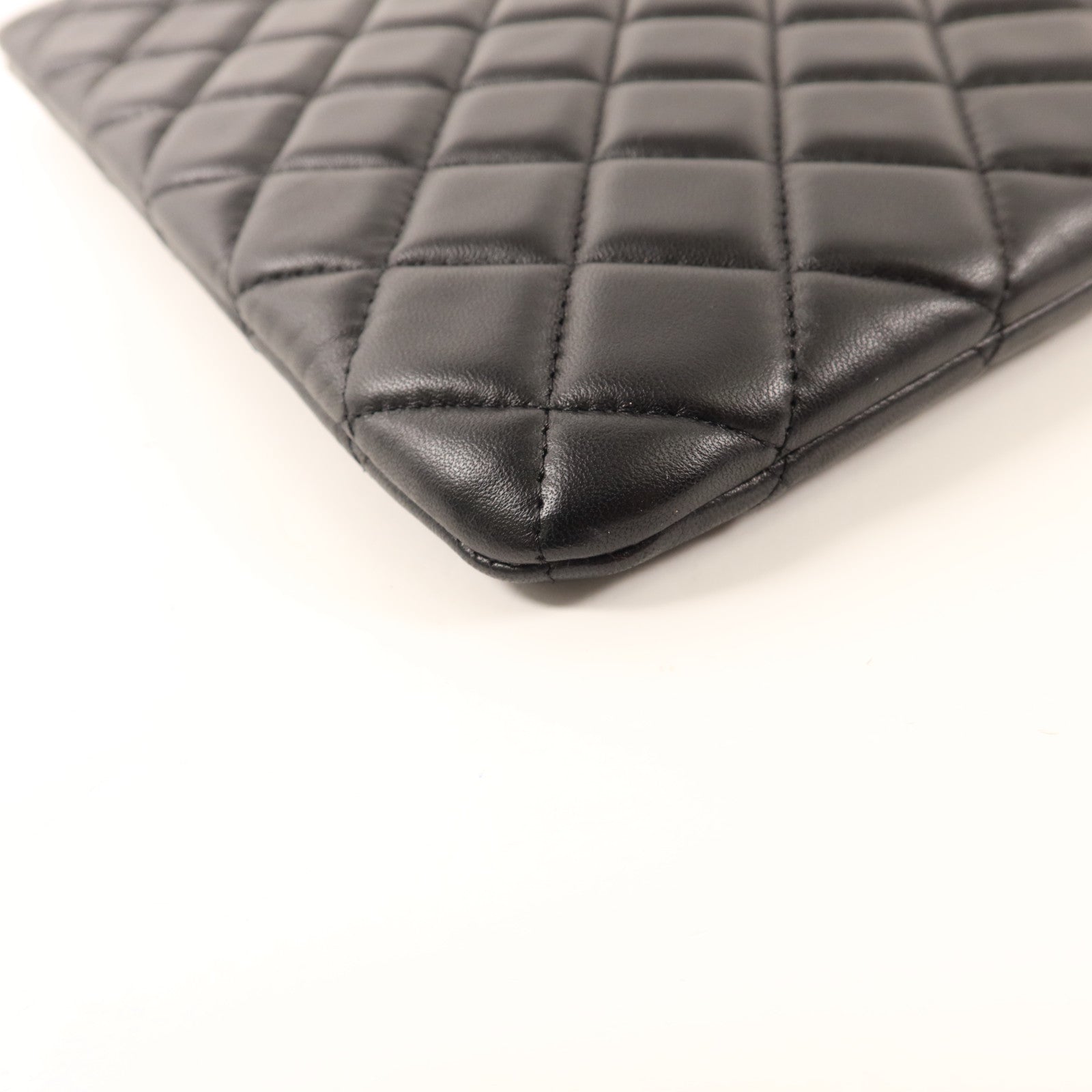CHANEL 羊皮皮革Pouch金扣小袋