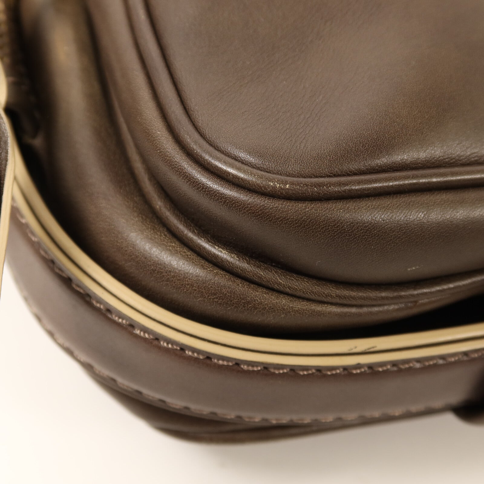 LOUIS VUITTON 【激減優惠】Bequia皮革Trotter GM金扣肩背袋
