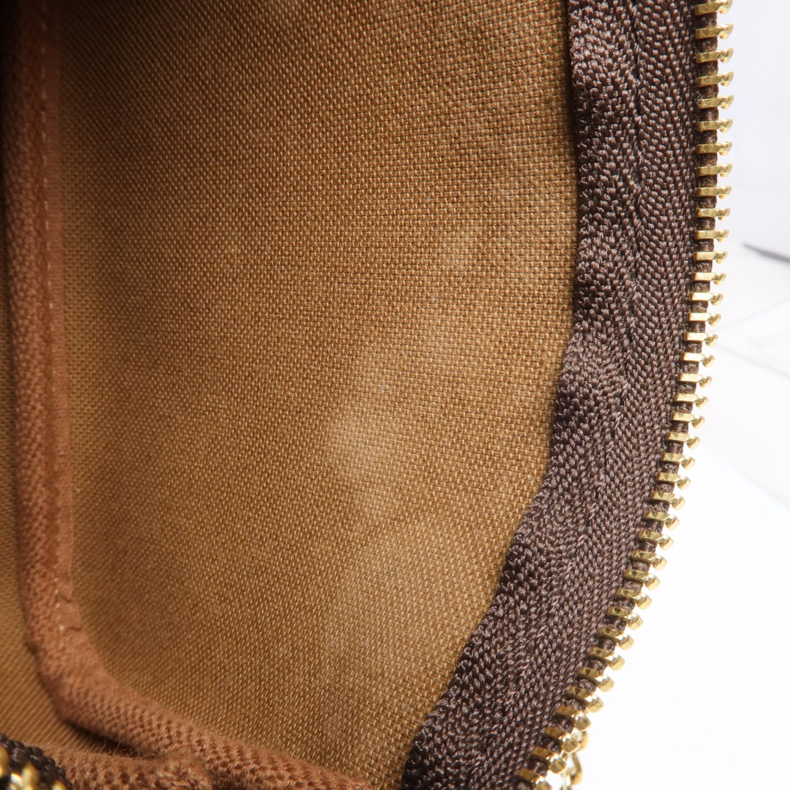 LOUIS VUITTON Monogram Mini Pochette Accessoires金扣手挽袋
