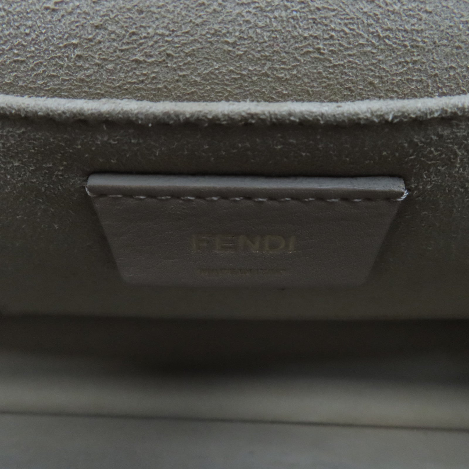 FENDI 牛皮皮革Kan I金扣手挽肩背兩用袋黑色