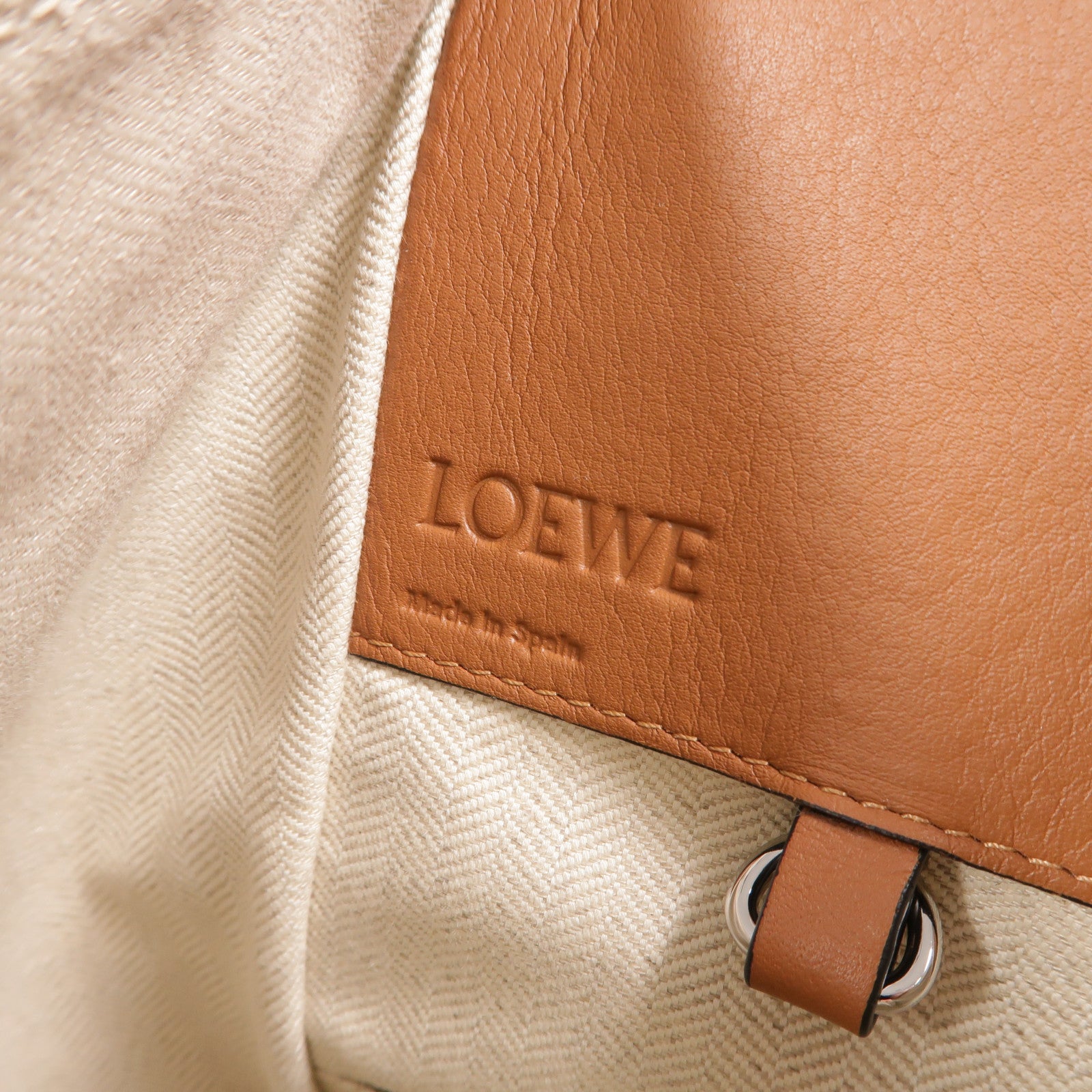 LOEWE 牛皮皮革Hammock Medium肩背袋