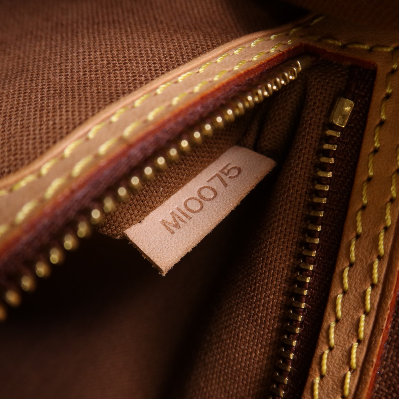 LOUIS VUITTON 【激減優惠】Monogram Batignolles金扣手挽袋棕色
