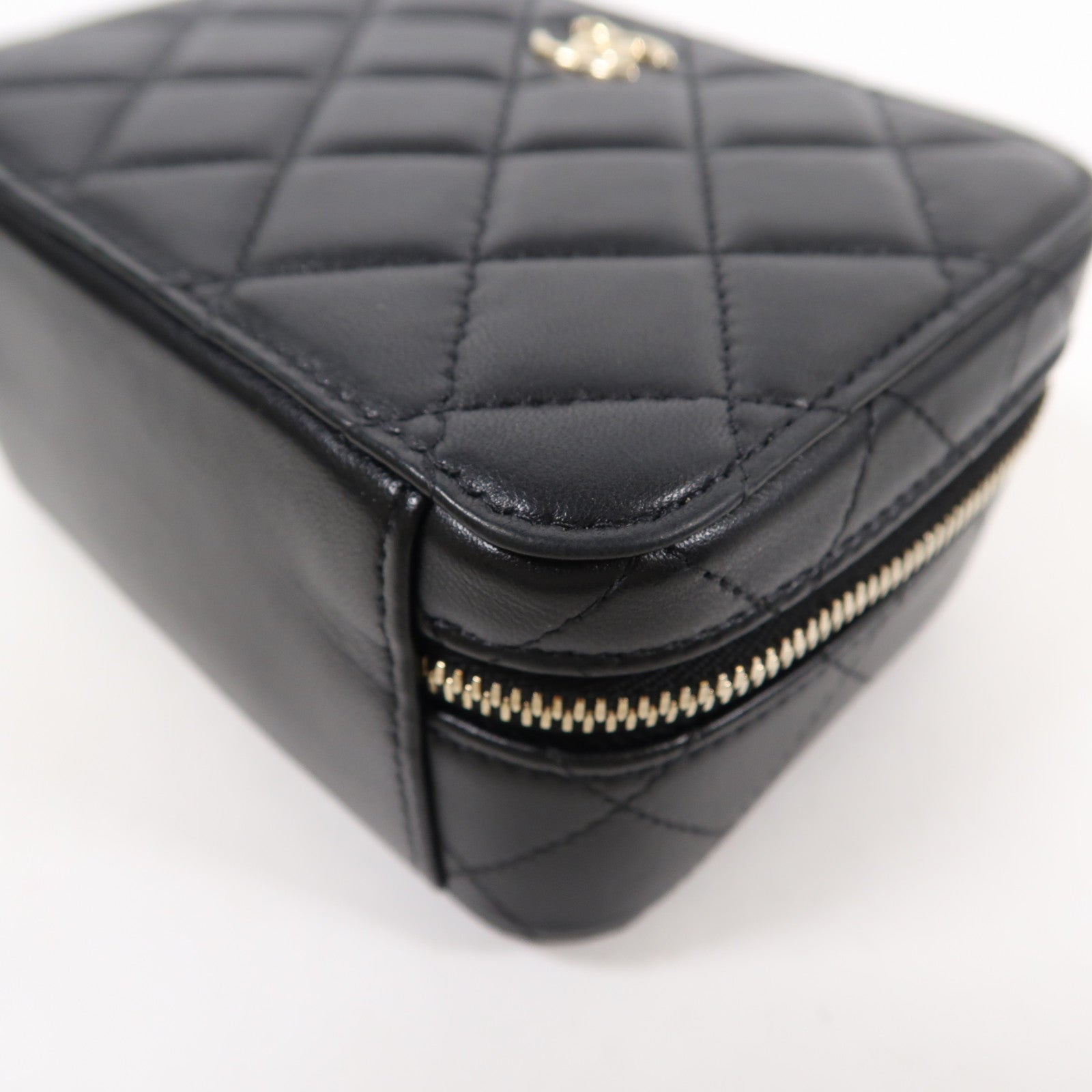 CHANEL 【激減優惠】羊皮皮革Chain Shoulder金扣鏈帶肩背袋