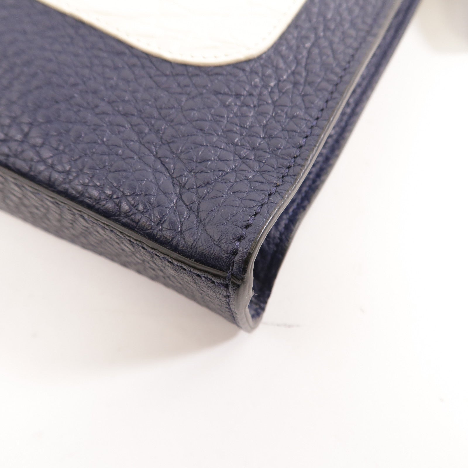 FENDI 牛皮皮革Clutch Bag銀扣手拿包深藍色/白色