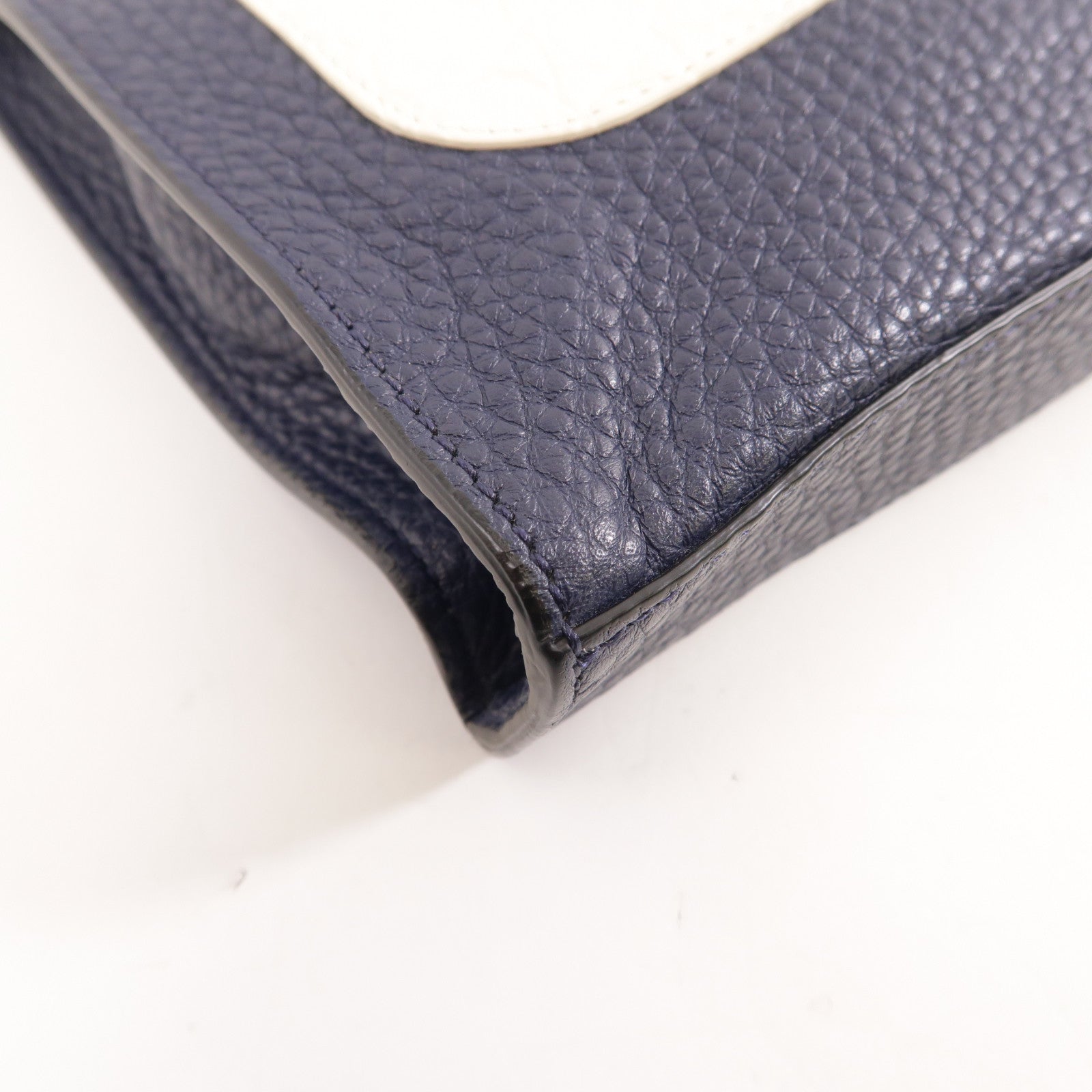 FENDI 牛皮皮革Clutch Bag銀扣手拿包深藍色/白色