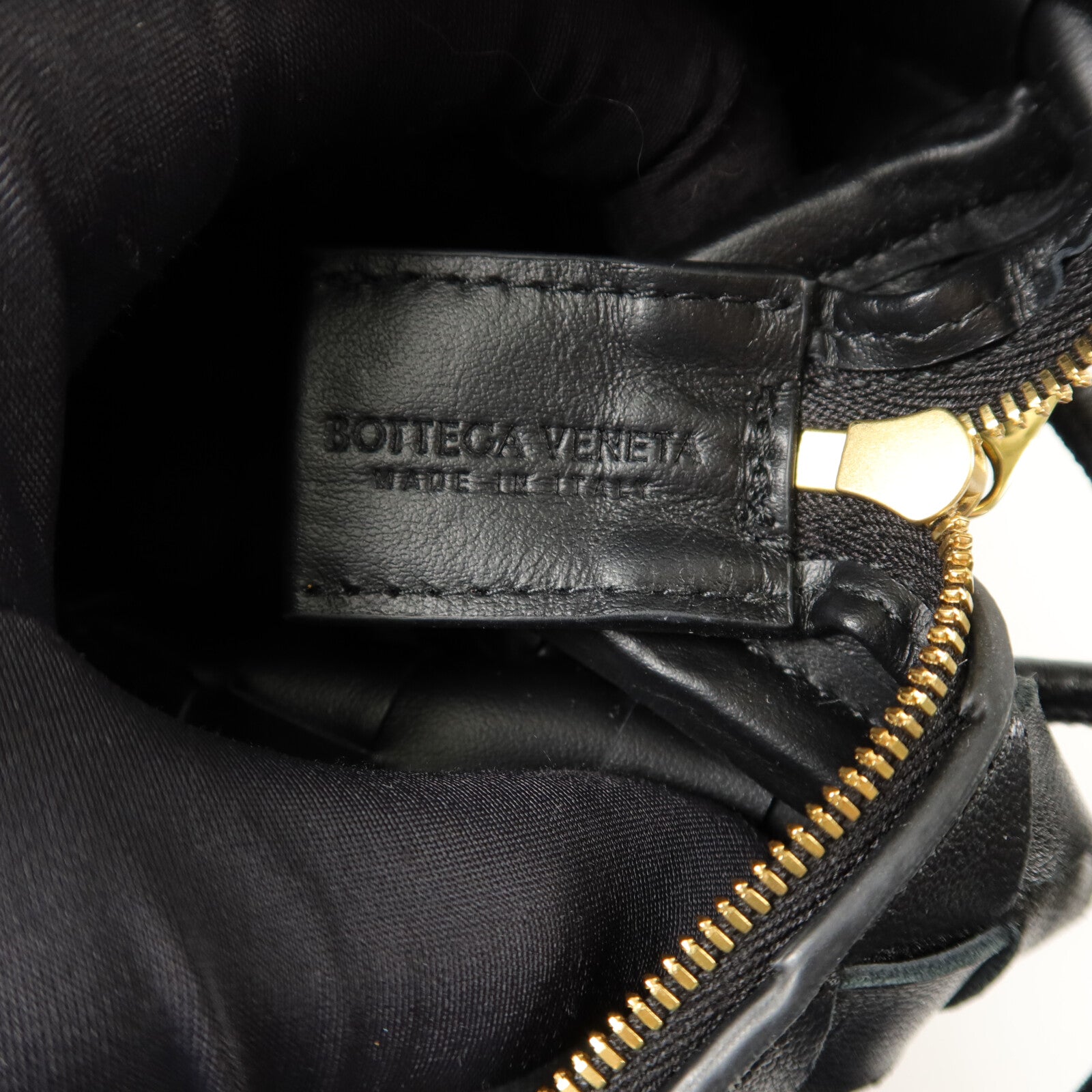 BOTTEGA VENETA 羊皮皮革Mini Loop肩背袋