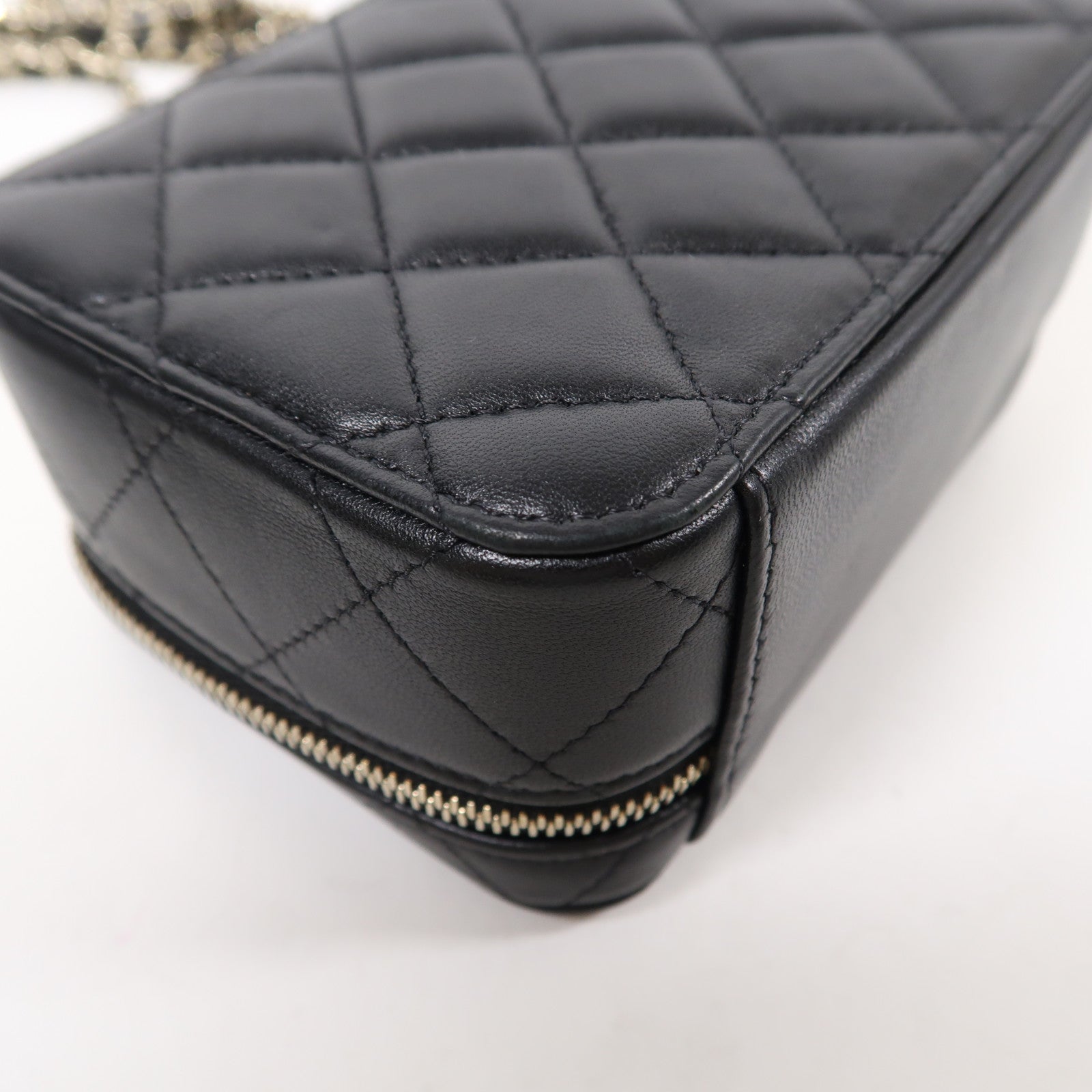 CHANEL 羊皮皮革Chain Shoulder金扣鏈帶肩背袋