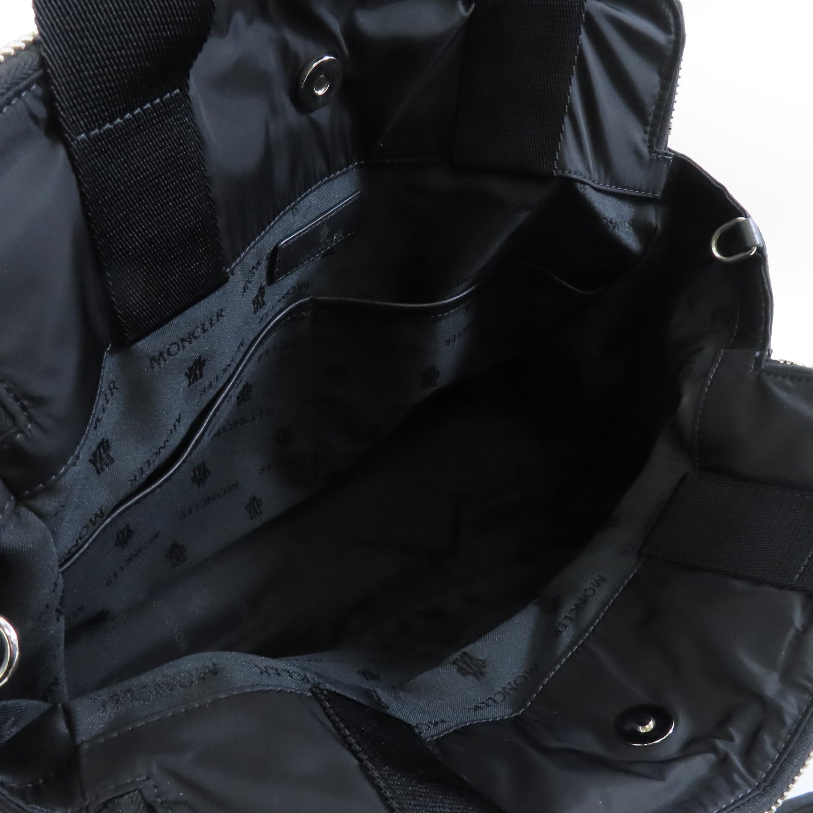 MONCLER 尼龍Shoulder Bag銀扣肩背袋黑色