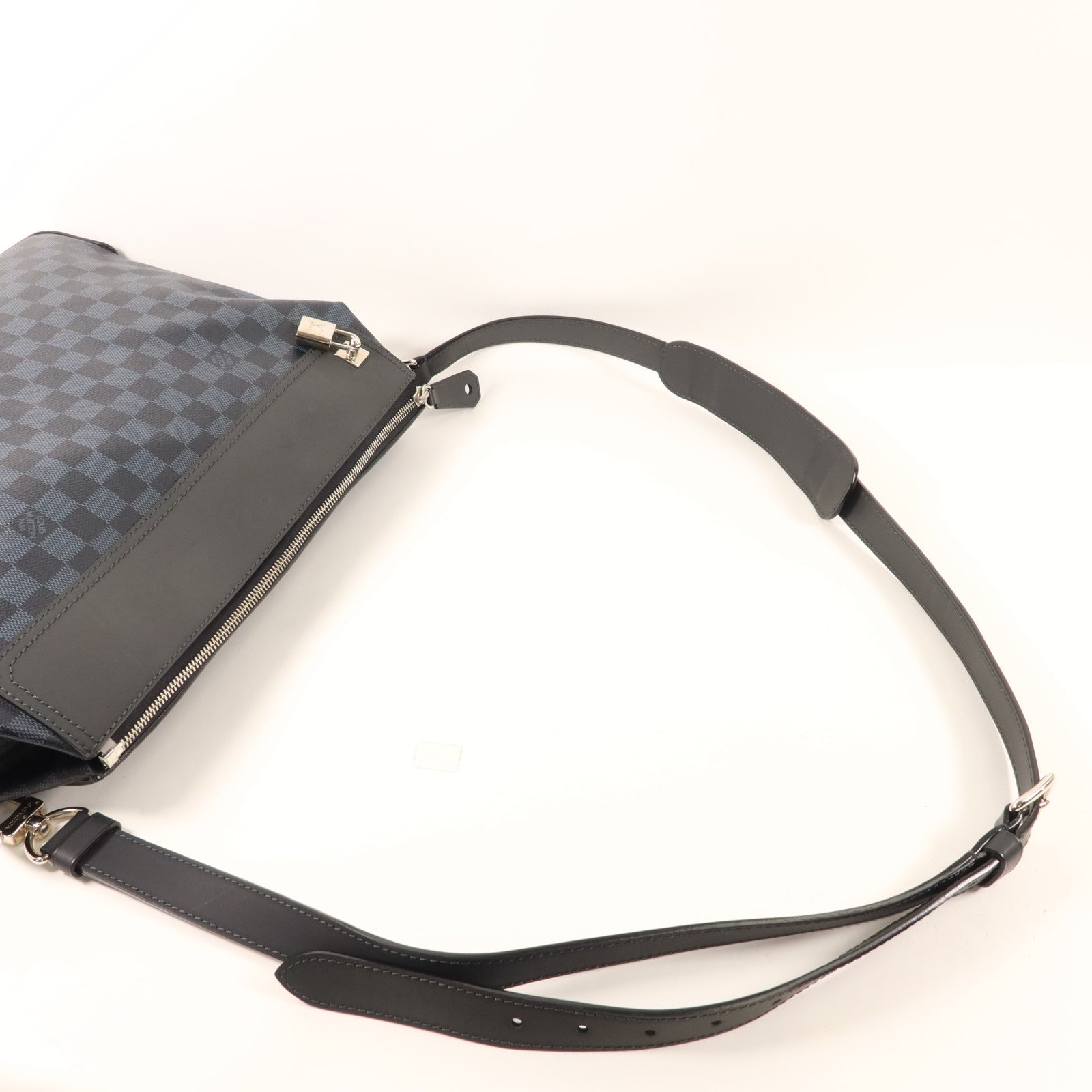 LOUIS VUITTON Damier Cobalt Greenwich Messenger Bag銀扣肩背袋