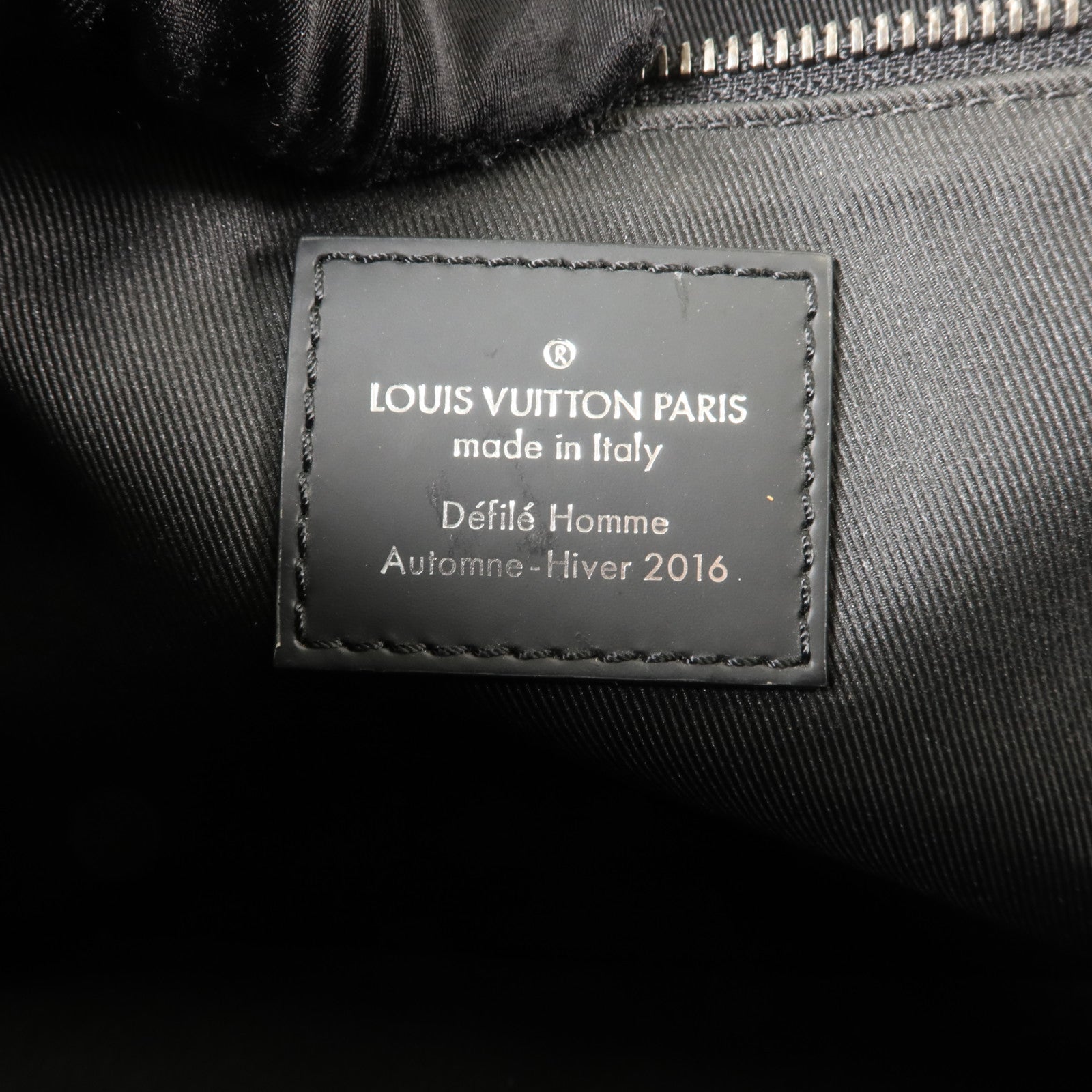 LOUIS VUITTON Monogram Eclipse Messenger PM Voyager銀扣肩背袋