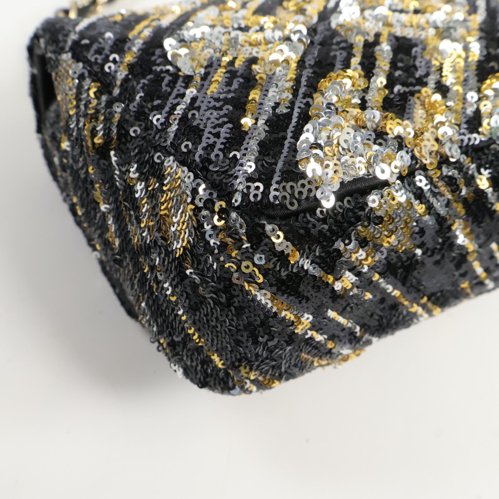 CHANEL 羊皮皮革/珠片Chain Shoulder Bag鏈帶肩背袋