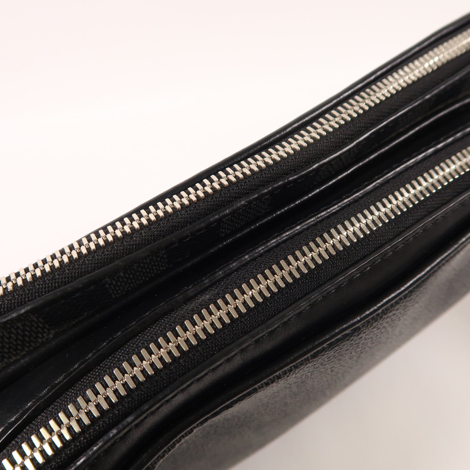 LOUIS VUITTON Damier Graphite Trocadero Messenger MM銀扣肩背袋