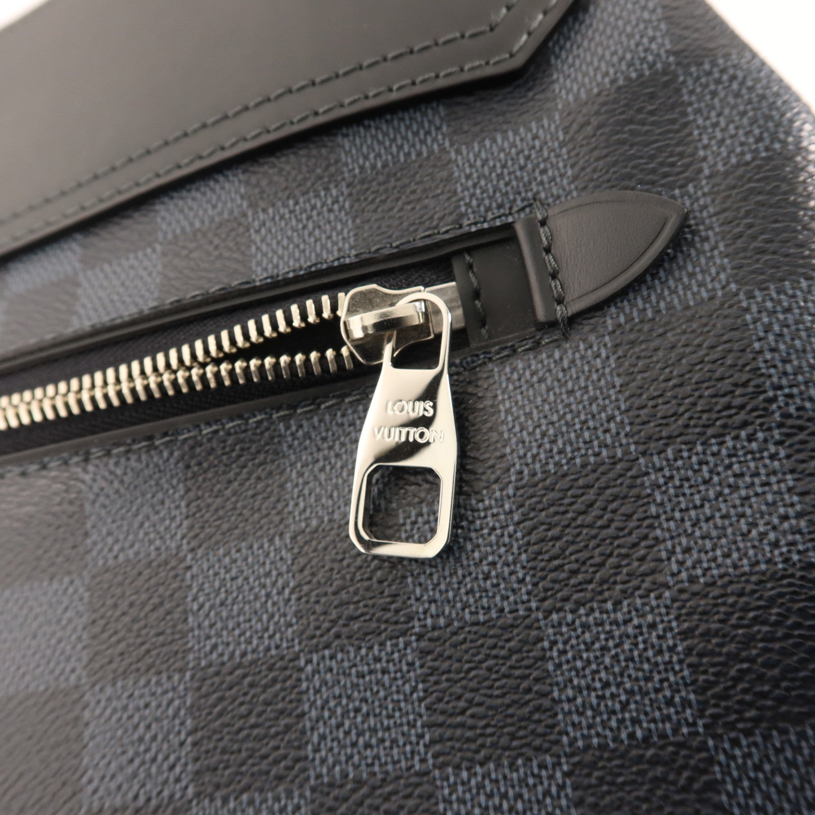 LOUIS VUITTON Damier Cobalt Greenwich Messenger Bag銀扣肩背袋