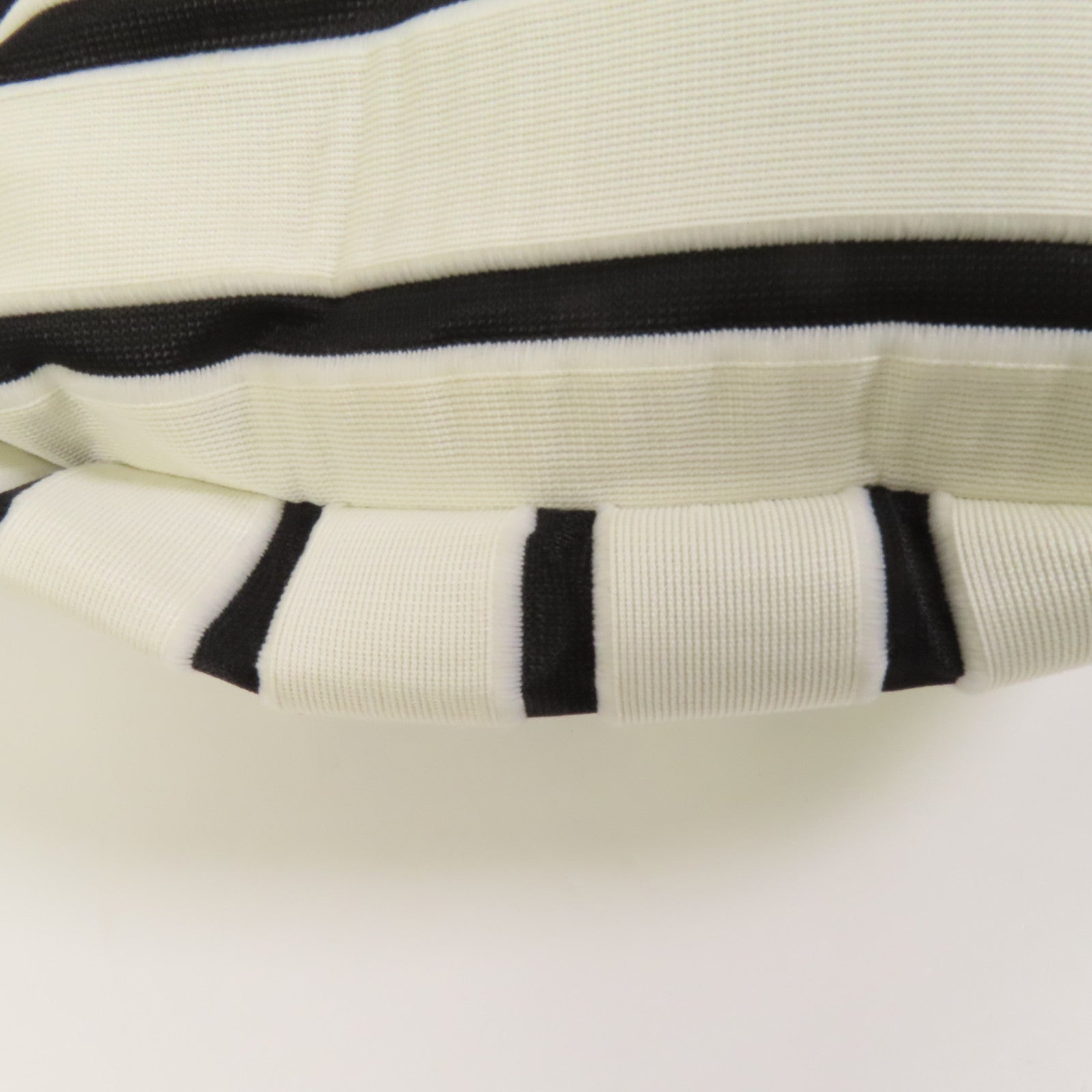 ISSEY MIYAKE 尼龍Issey Miyake Linear Knit Bag手挽袋