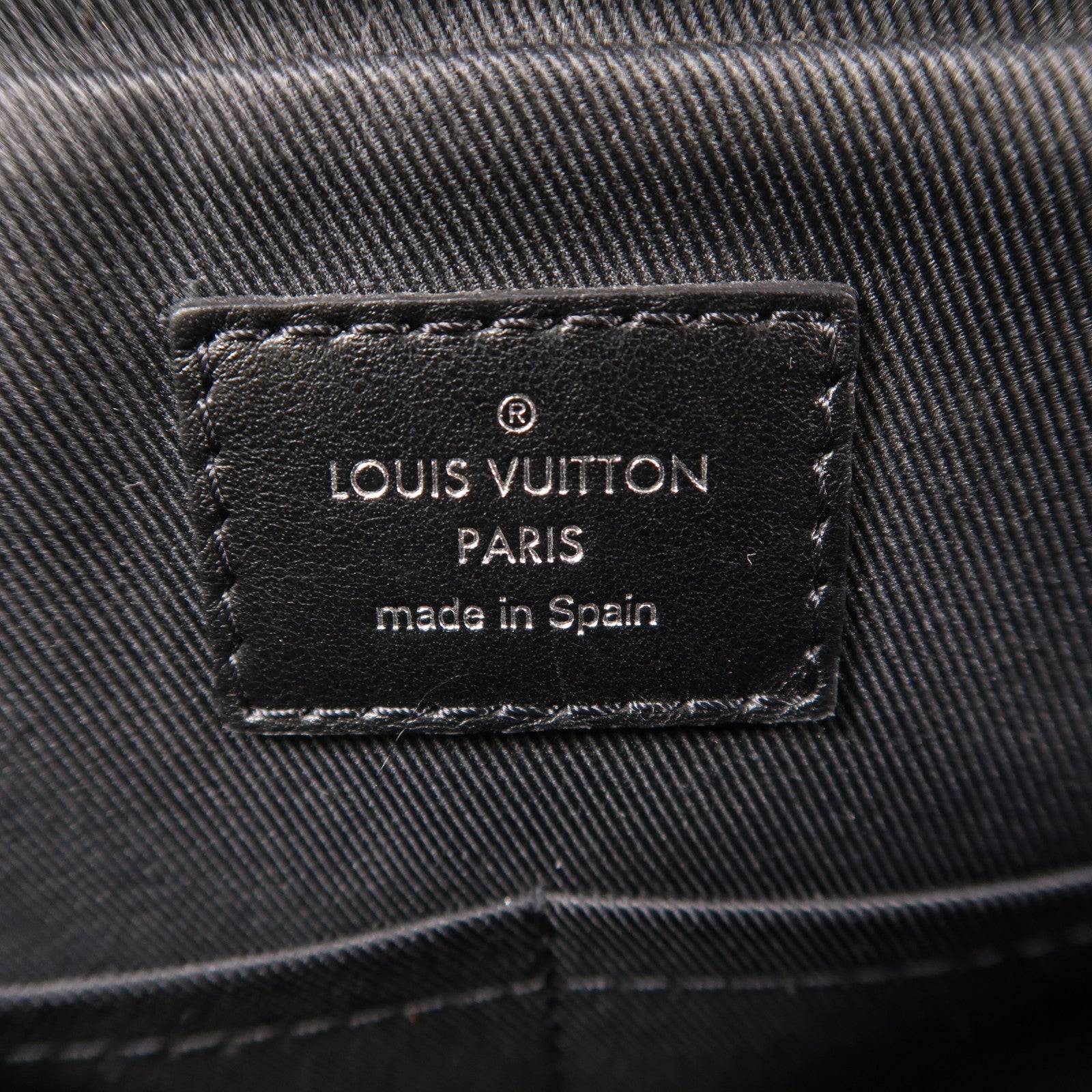 LOUIS VUITTON Damier Graphite Trocadero Messenger MM銀扣肩背袋