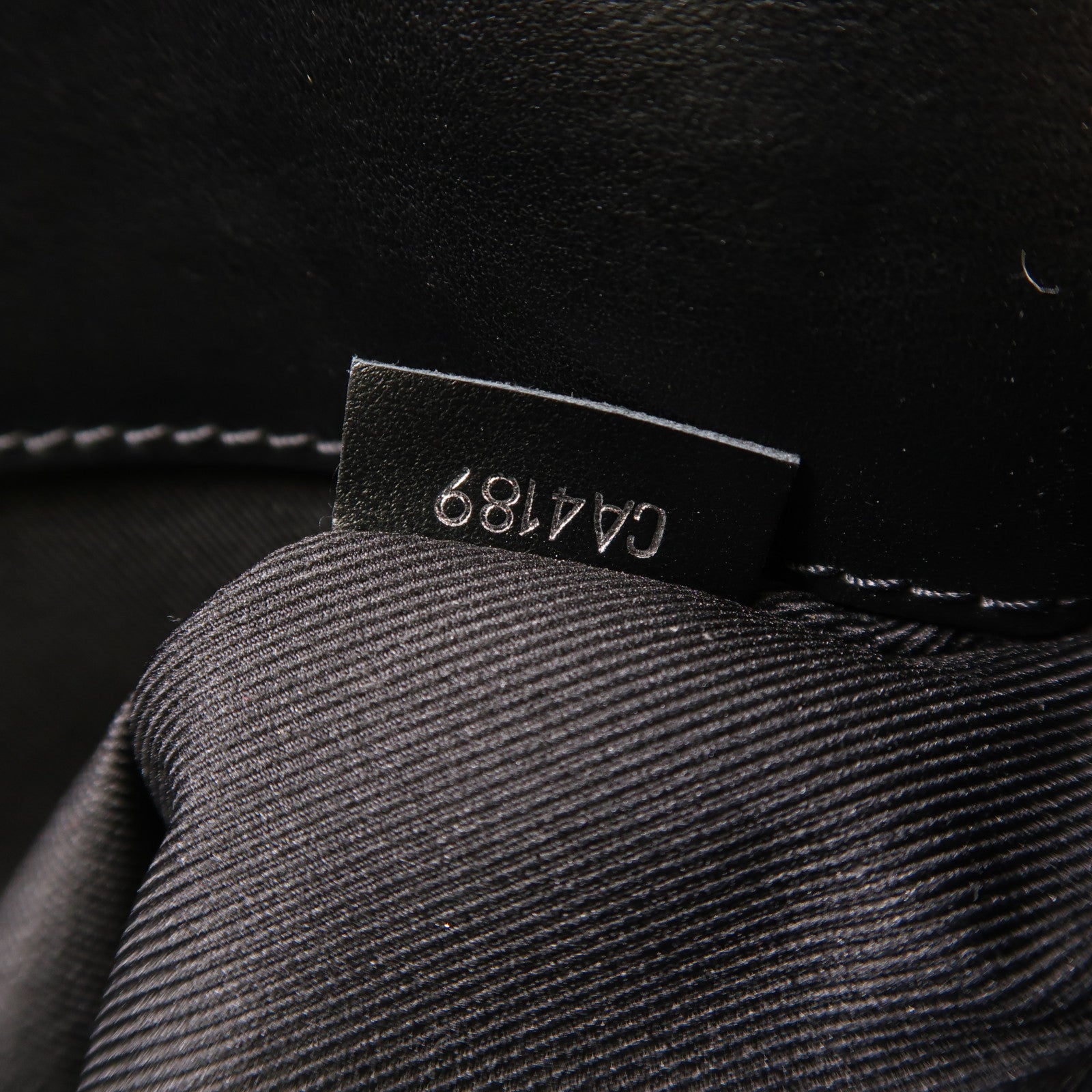 LOUIS VUITTON Damier Graphite Trocadero Messenger MM銀扣肩背袋