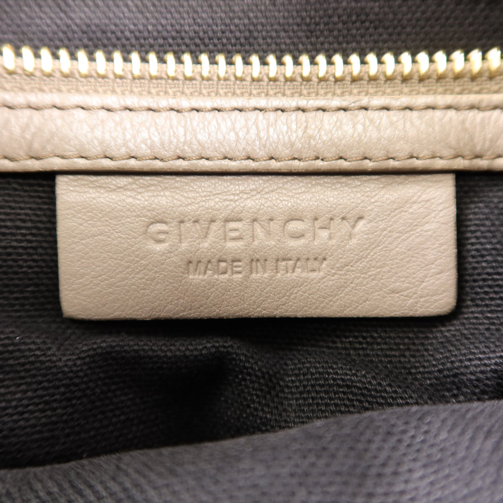 GIVENCHY 牛皮皮革Pandora金扣手挽肩背兩用袋