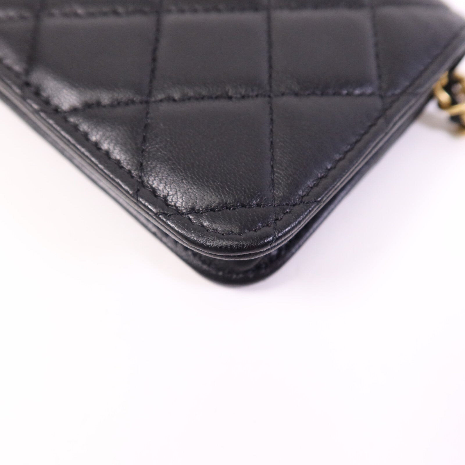 CHANEL 【激減優惠】羊皮皮革WOC Wallet On Chain金扣鏈帶肩背袋
