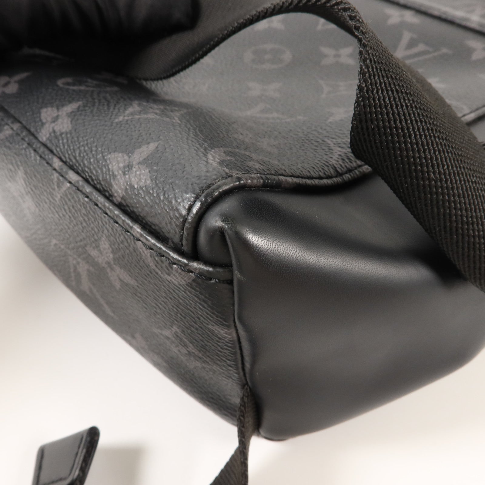 LOUIS VUITTON Monogram Eclipse Messenger PM Voyager銀扣肩背袋