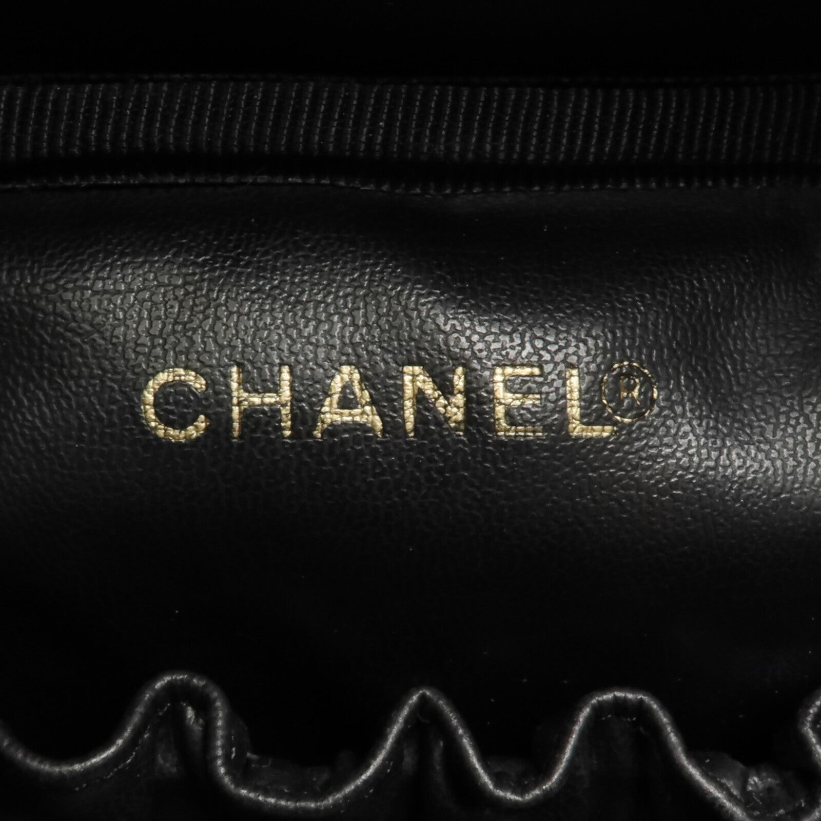 CHANEL 牛皮皮革Vintage Vanity Case金扣鏈帶手挽肩背兩用袋