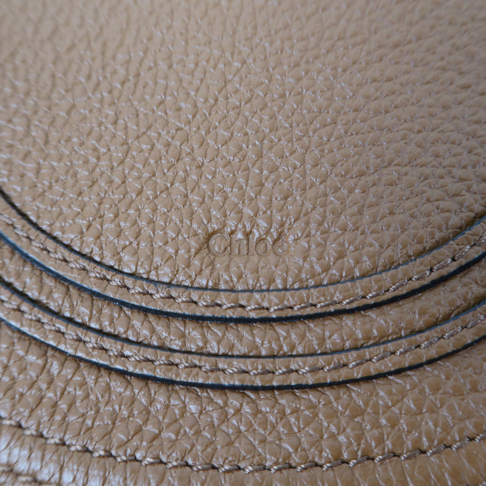 Chloe 牛皮皮革Shoulder Bag金扣肩背袋啡色/米色