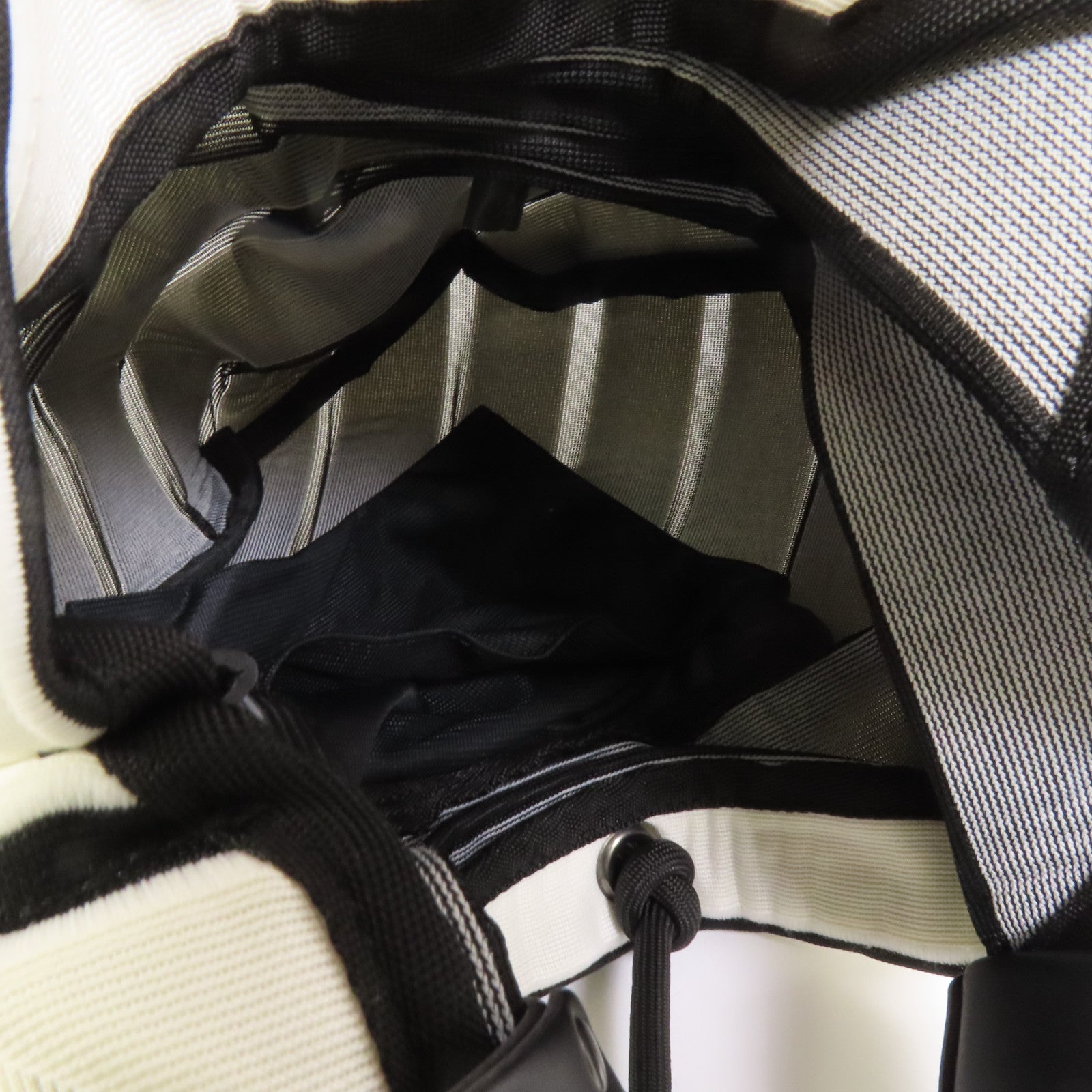 ISSEY MIYAKE 尼龍Issey Miyake Linear Knit Bag手挽袋