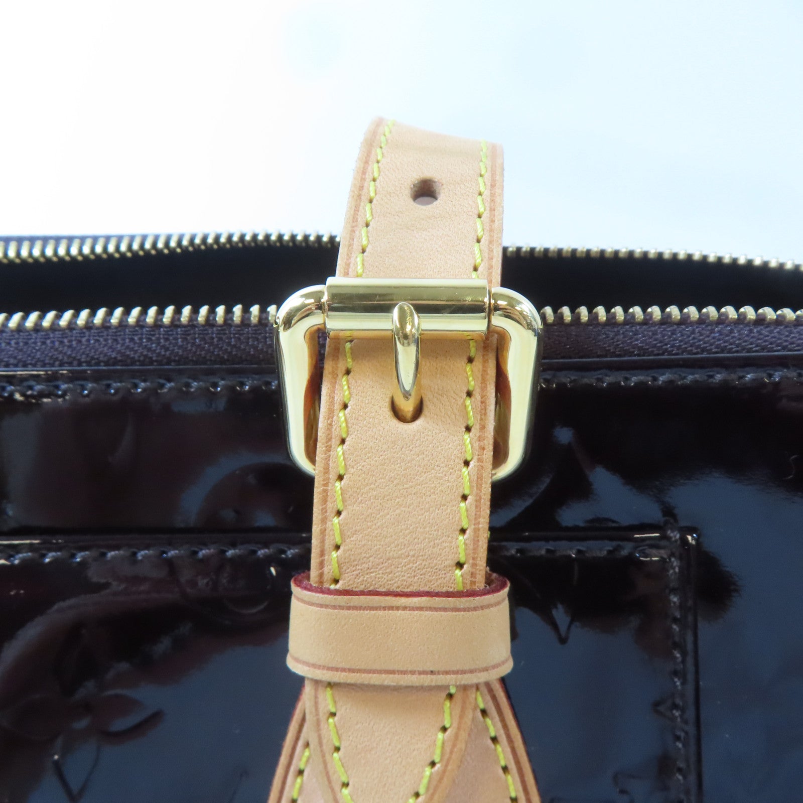LOUIS VUITTON Vernis Rosewood Avenue金扣肩背袋紅色