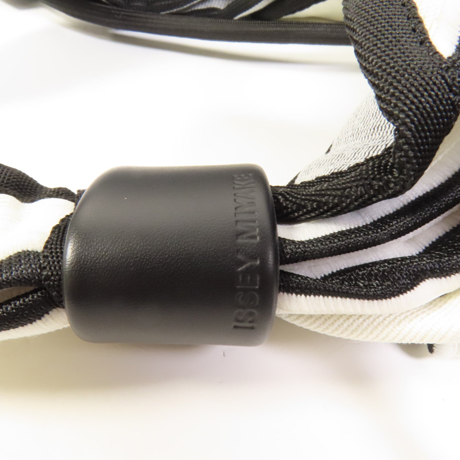 ISSEY MIYAKE 尼龍Issey Miyake Linear Knit Bag手挽袋