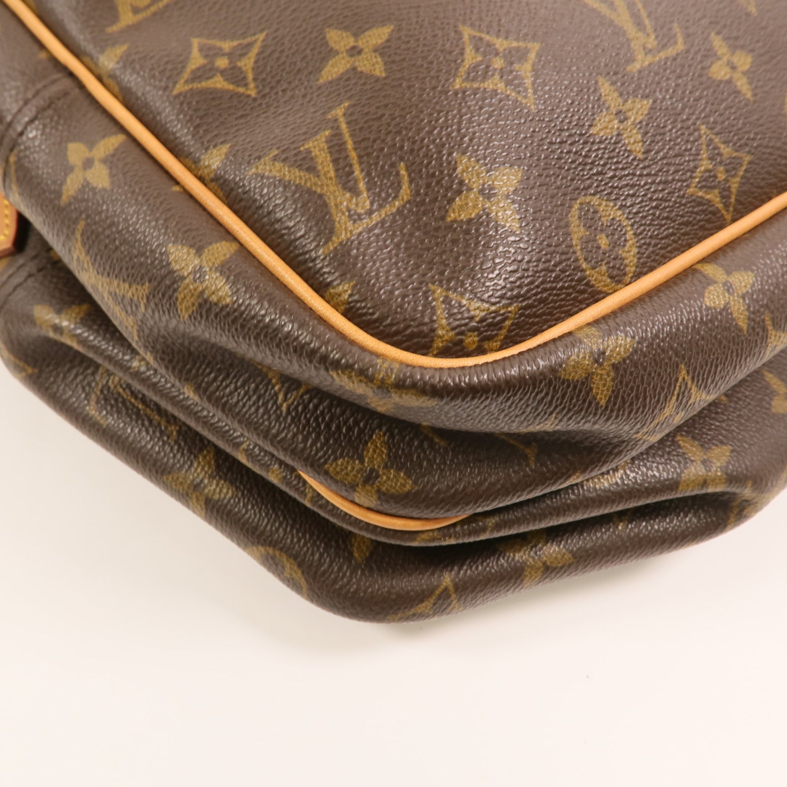 LOUIS VUITTON Monogram Reporter GM金扣肩背袋