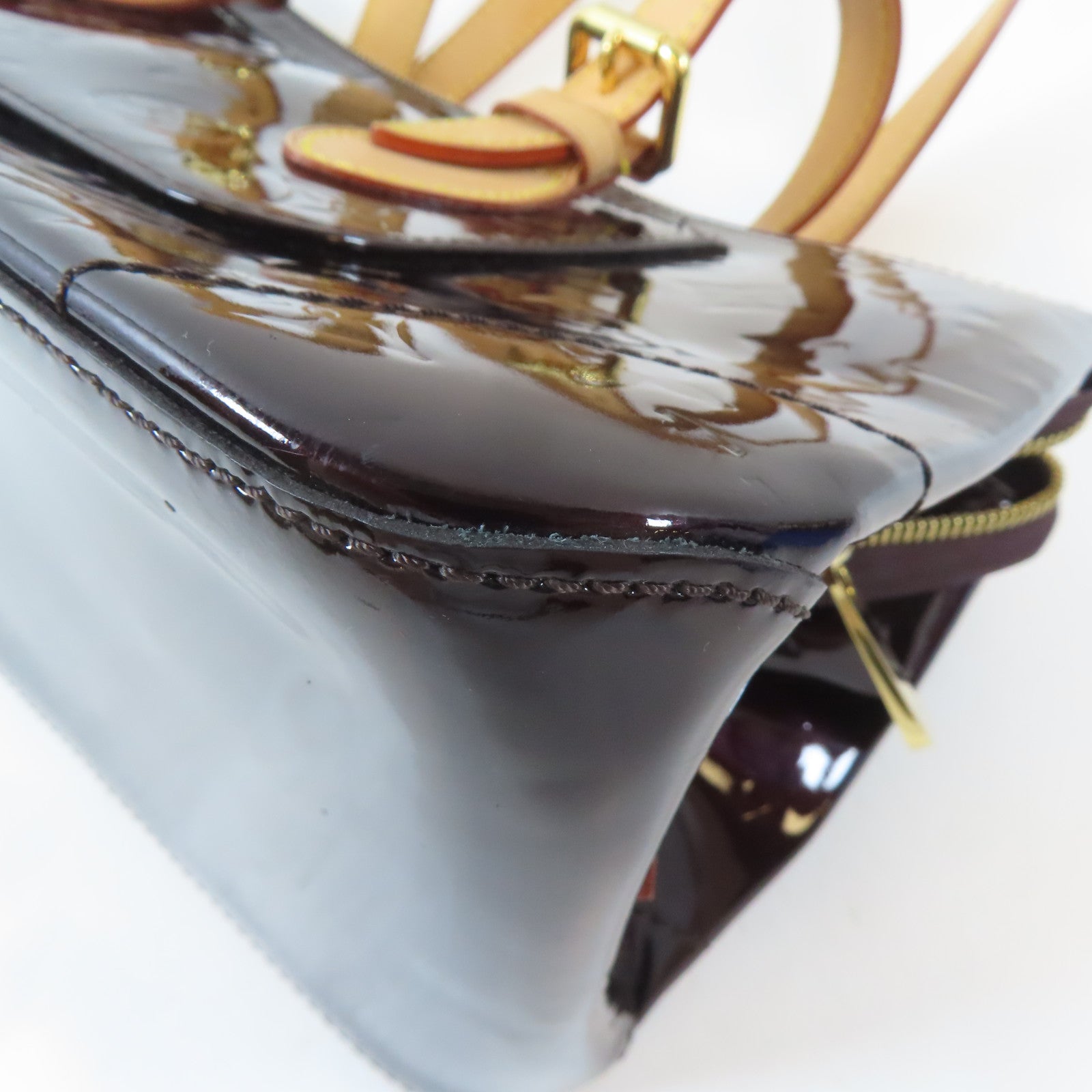 LOUIS VUITTON Vernis Rosewood Avenue金扣肩背袋紅色
