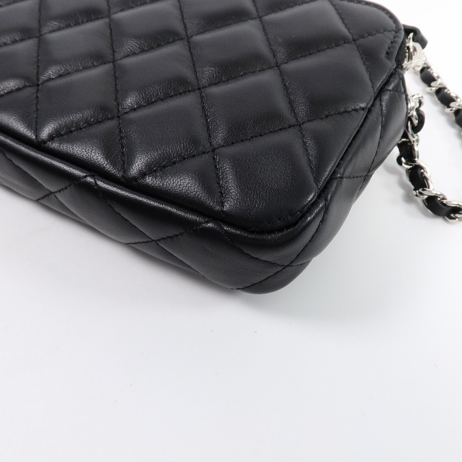 CHANEL 羊皮皮革Classic Double Zip Cluth鏈帶肩背袋